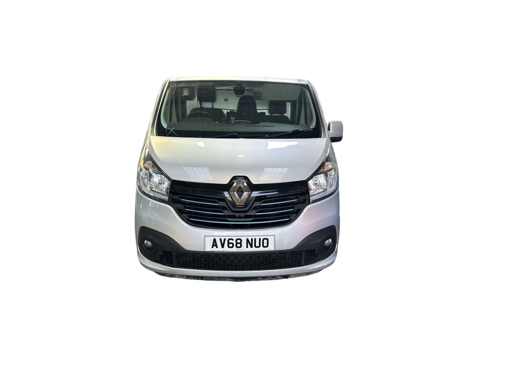 EFFICIENT WORKHORSE: RENAULT TRAFIC SPORT NAV - READY FOR ACTION - Image 6 of 12