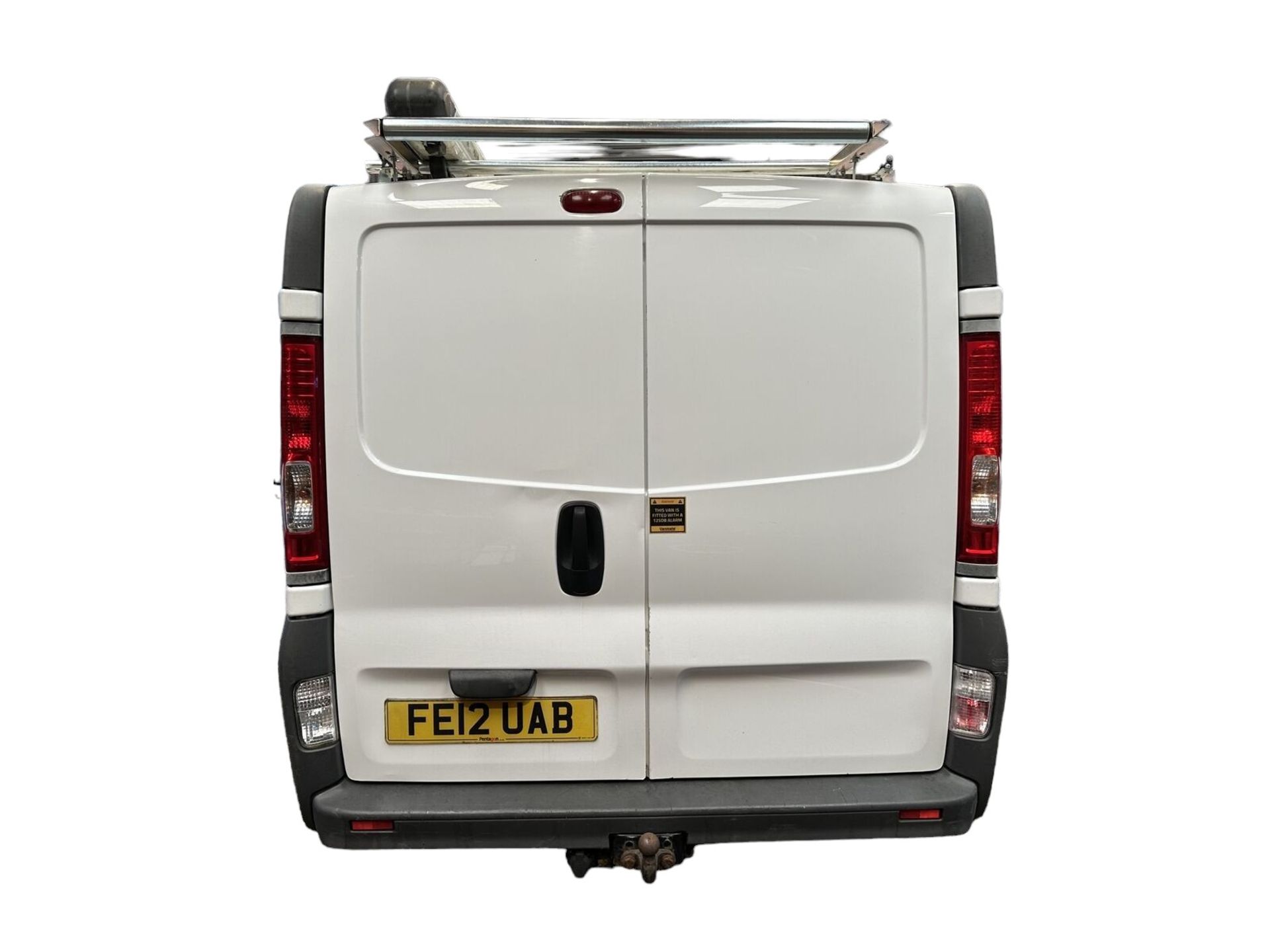 DECENT CONDITION DEAL: VAUXHALL VIVARO SPARES OR REPAIRS >>--NO VAT ON HAMMER--<< - Image 9 of 14