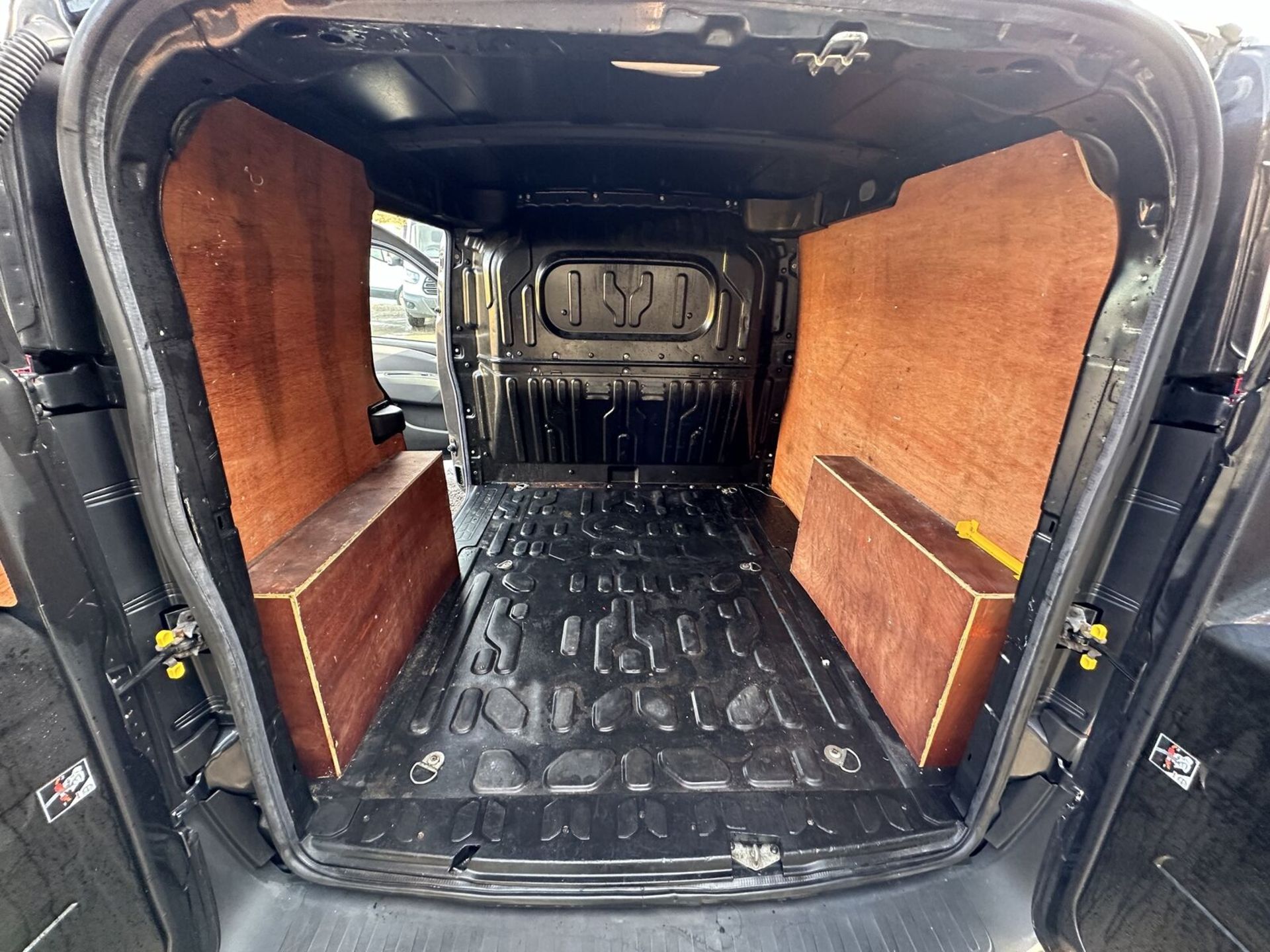 TOOLBOX TRIUMPH: 2018 FIAT DOBLO COMBO CARGO - SEIZED ENGINE >>--NO VAT ON HAMMER--<< - Image 19 of 19