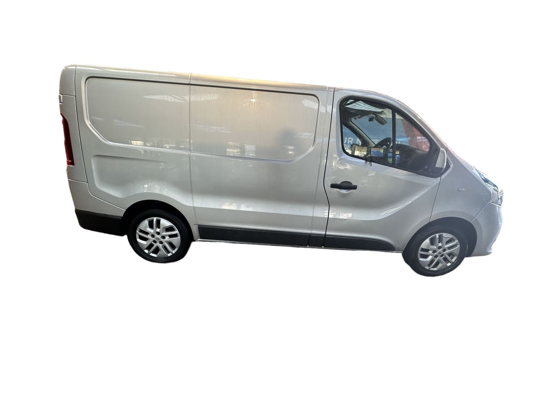 SILVER STREAK: 2019 RENAULT TRAFIC SPORT NAV ULEZ VAN >>--NO VAT ON HAMMER--<< - Image 3 of 15