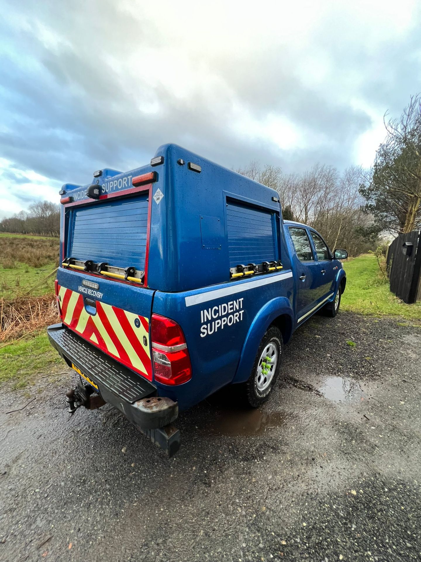 TOYOTA HILUX 91K MILES READY TO DRIVE AWAY - Image 13 of 13