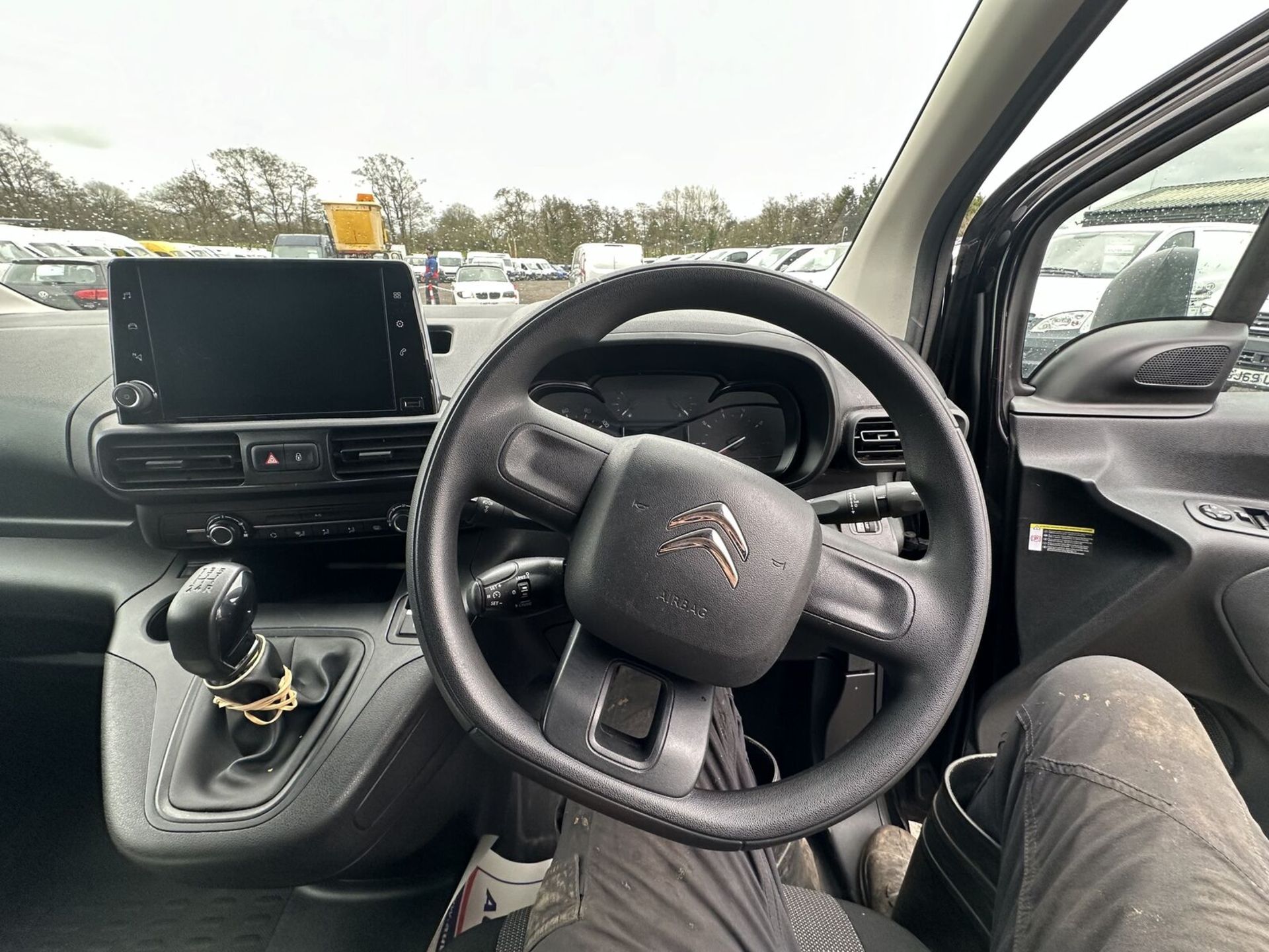 BLACK VAN RESTORATION: CITROEN BERLINGO, SEIZED ENGINE ISSUE >>--NO VAT ON HAMMER--<< - Image 7 of 14