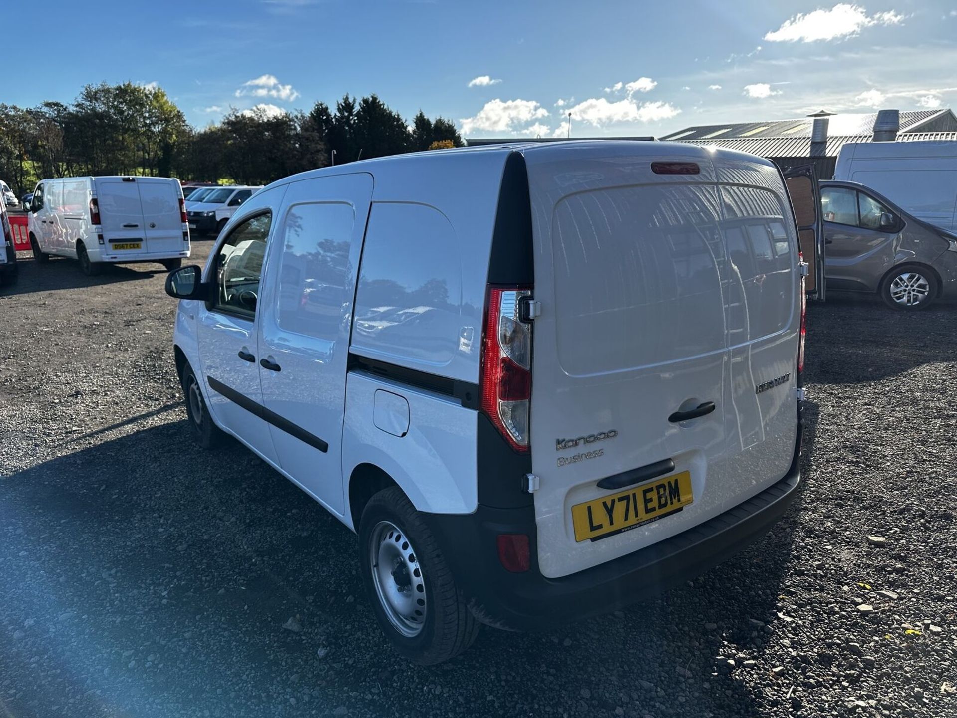 >>--NO VAT ON HAMMER--<< PREMIUM EFFICIENCY: 71 PLATE RENAULT KANGOO BUSINESS VAN - Image 17 of 22