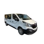 LUXURY ON WHEELS: 67 PLATE RENAULT TRAFIC MINIBUS 9 SEATER >>--NO VAT ON HAMMER--<<