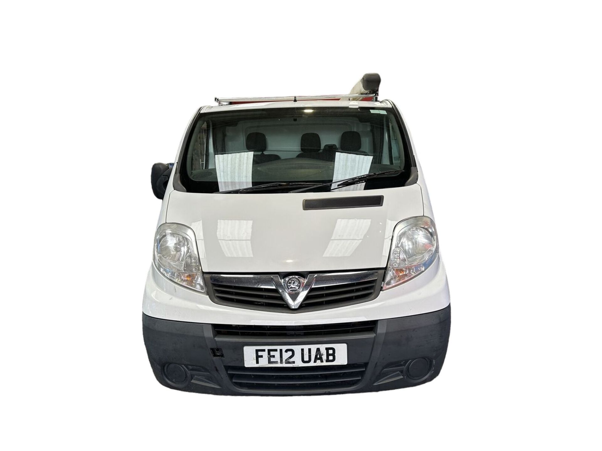 DECENT CONDITION DEAL: VAUXHALL VIVARO SPARES OR REPAIRS >>--NO VAT ON HAMMER--<< - Image 3 of 14