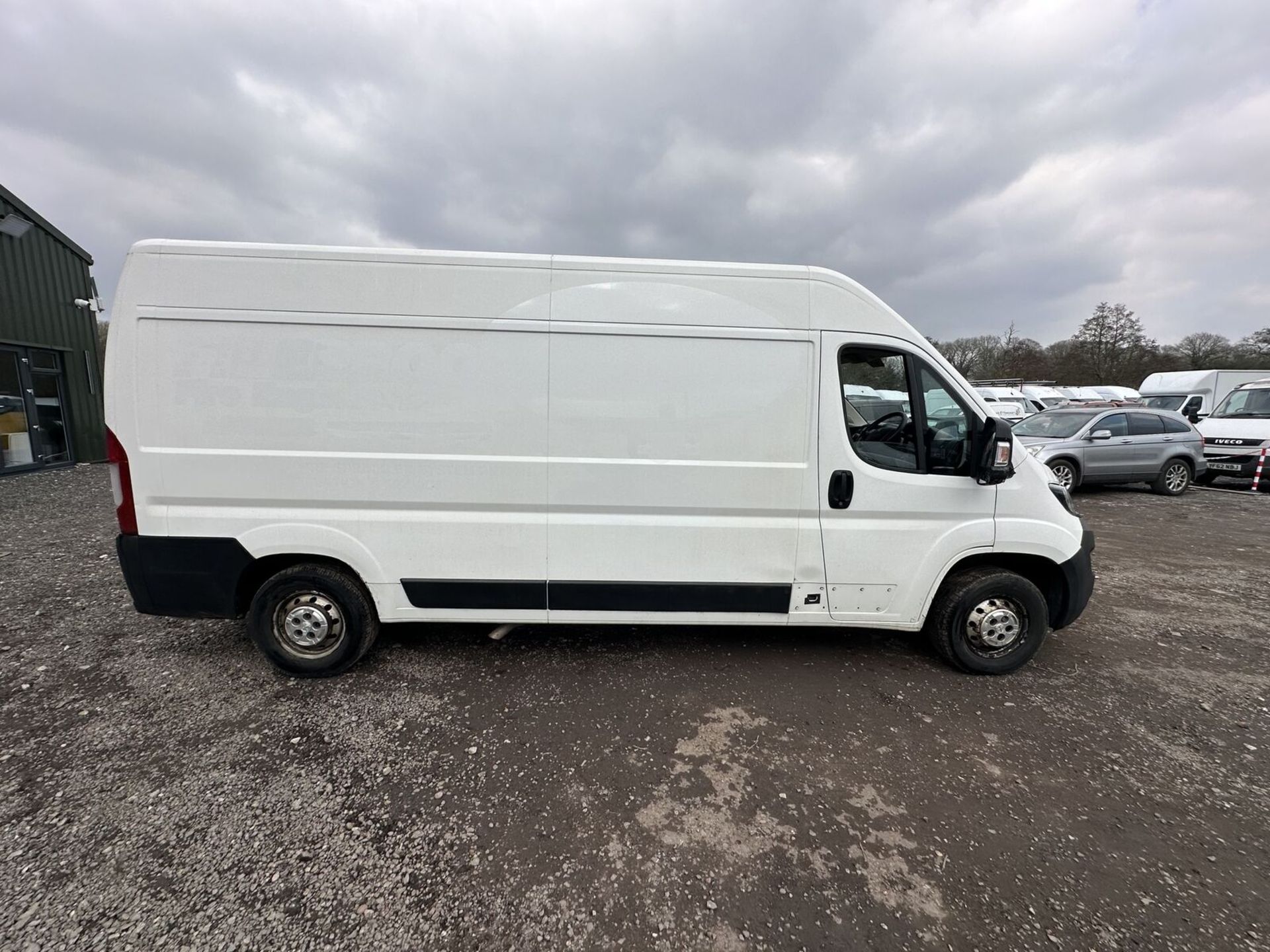 WHITE VAN WONDER: PEUGEOT BOXER RELAY LONG WHEEL BASE - Image 3 of 19