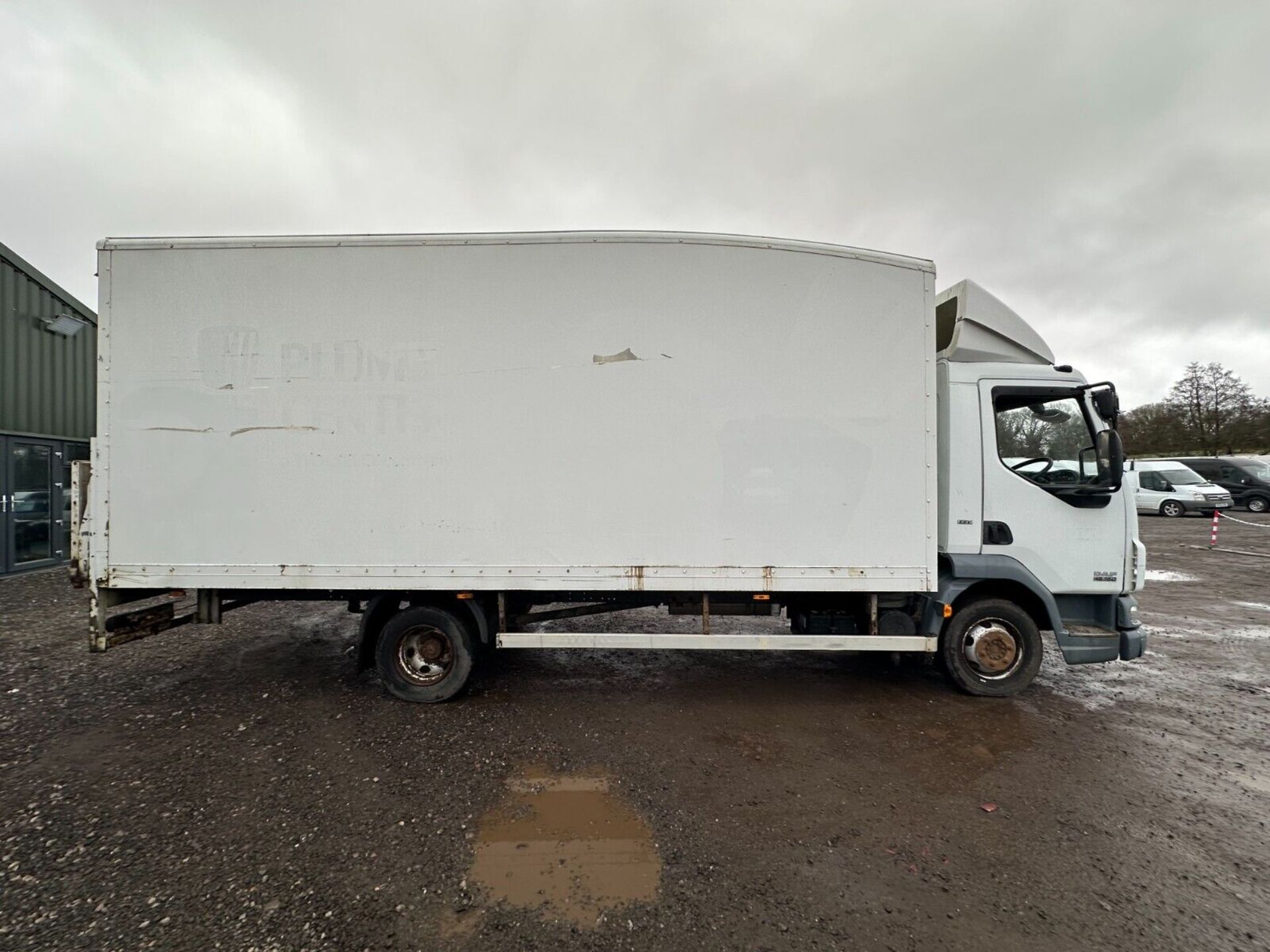 RELIABLE WORKHORSE: 2010 LF DAF TRUCK 7.5T - READY FOR EXPORT >>--NO VAT ON HAMMER--<< - Image 3 of 20