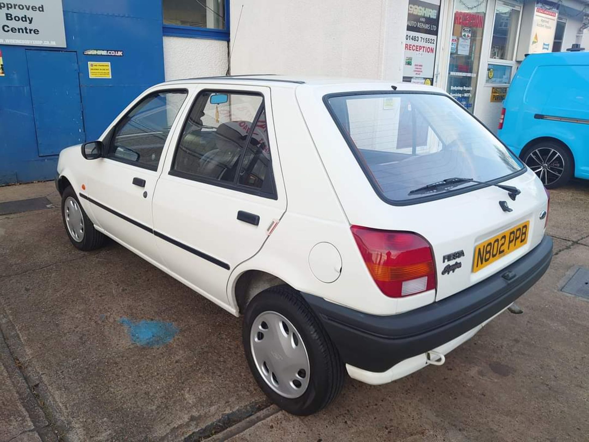 FIESTA 1.3 EQUIPE 1 PREVIOUS OWNER 22K MILES - NO VAT ON HAMMER - Bild 2 aus 9