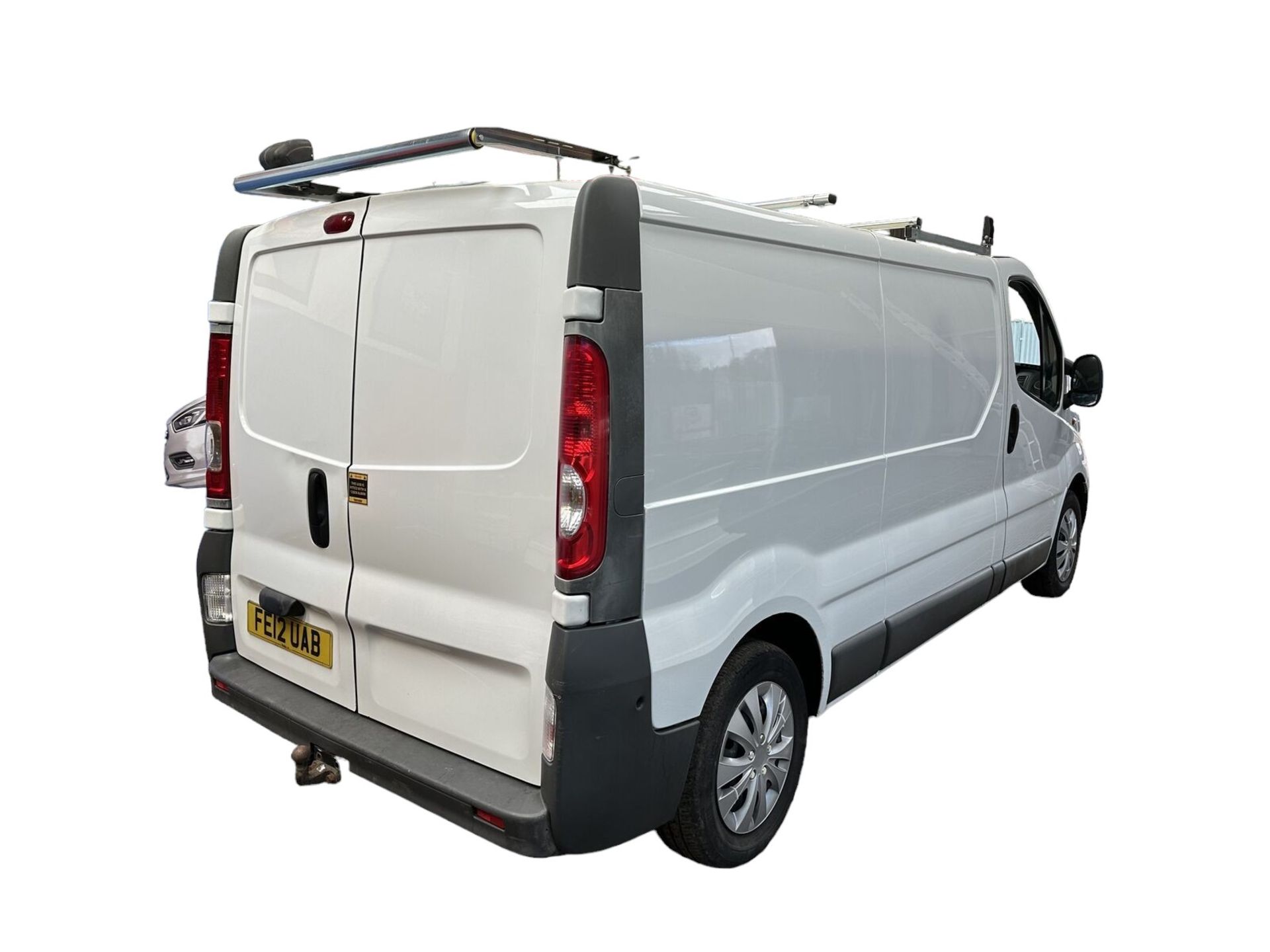 DECENT CONDITION DEAL: VAUXHALL VIVARO SPARES OR REPAIRS >>--NO VAT ON HAMMER--<< - Image 7 of 14