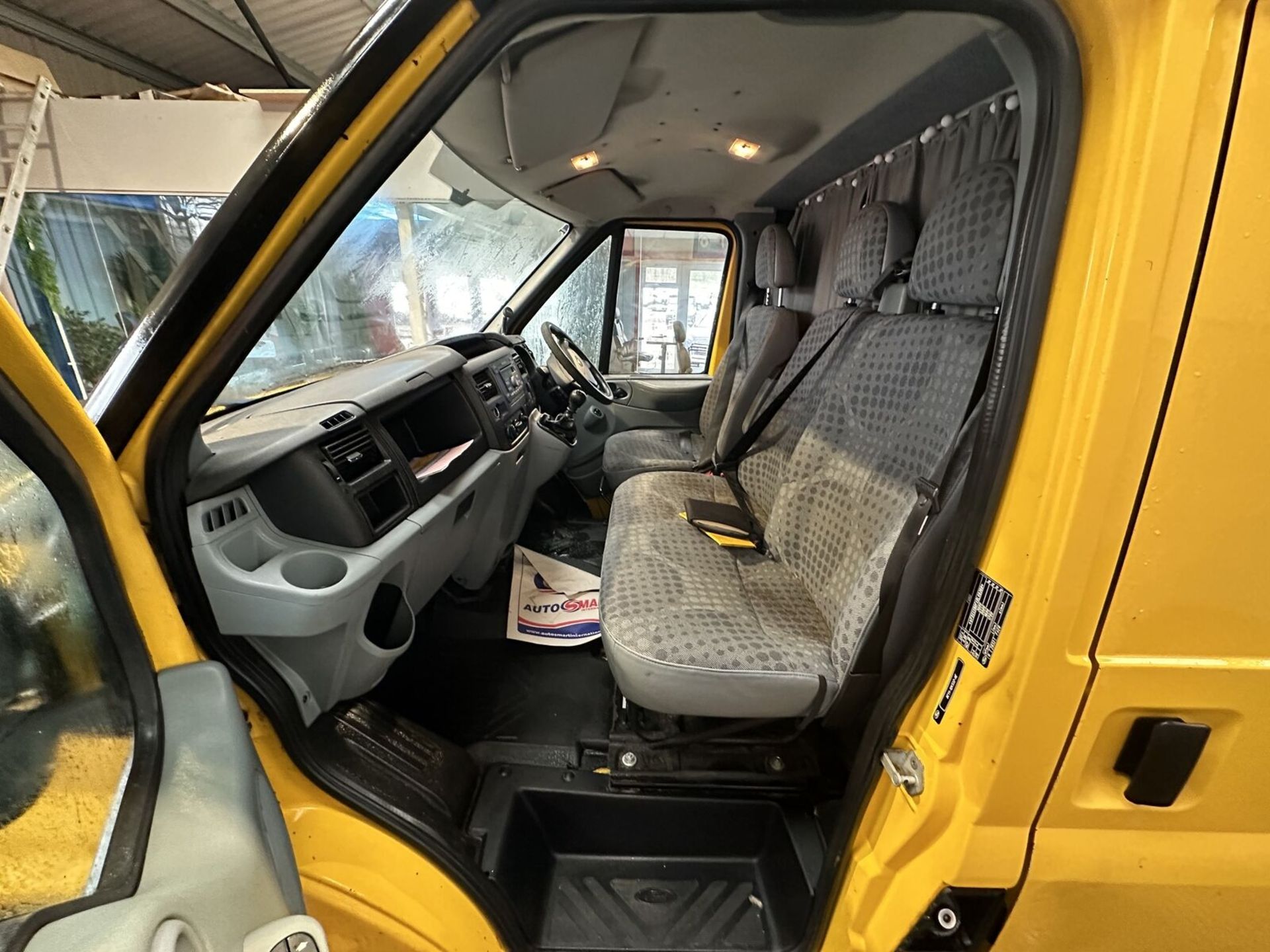 YELLOW JOYRIDE: PANEL/DAY CAMPER VAN, READY TO ROLL >>--NO VAT ON HAMMER--<< - Image 7 of 13
