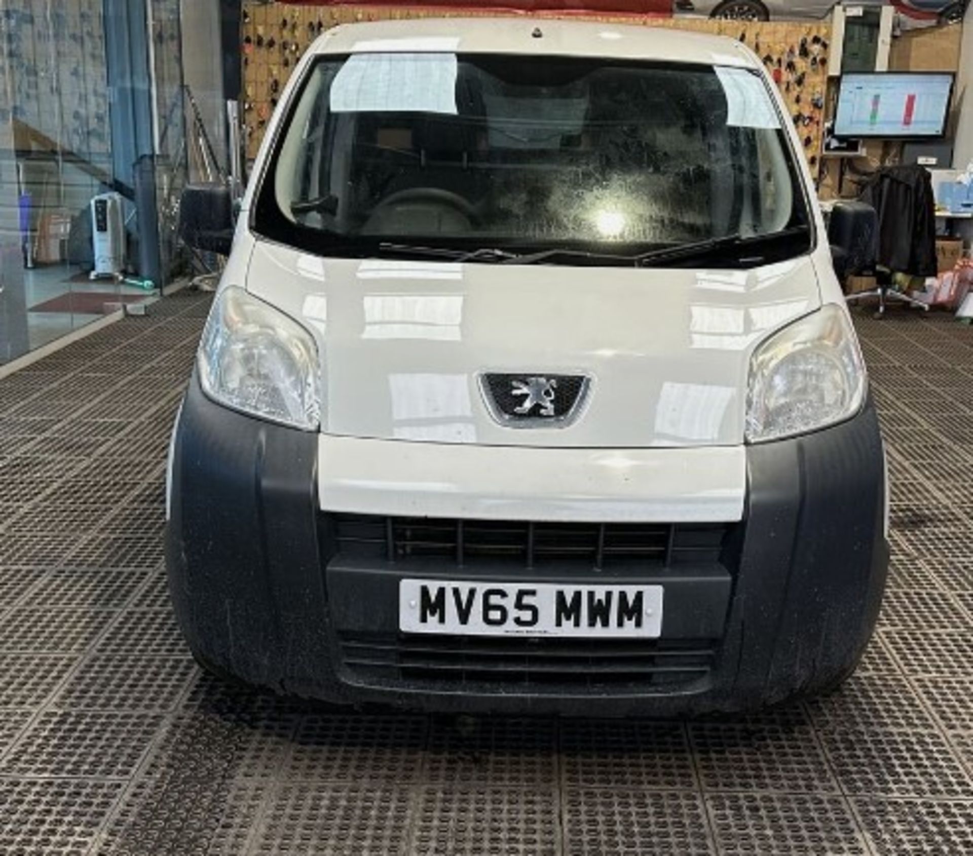 LITTLE WORKHORSE: 65 PLATE PEUGEOT BIPPER DIESEL - READY FOR ACTION >>--NO VAT ON HAMMER--<< - Image 5 of 13