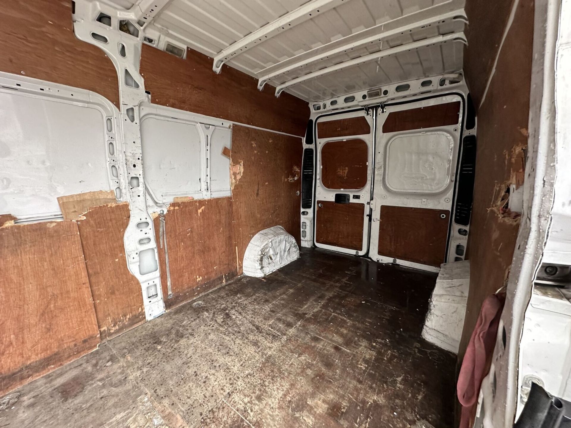 READY FOR ADVENTURE: 65 PLATE DUCATO 35 MULTIJET LWB - Image 15 of 19