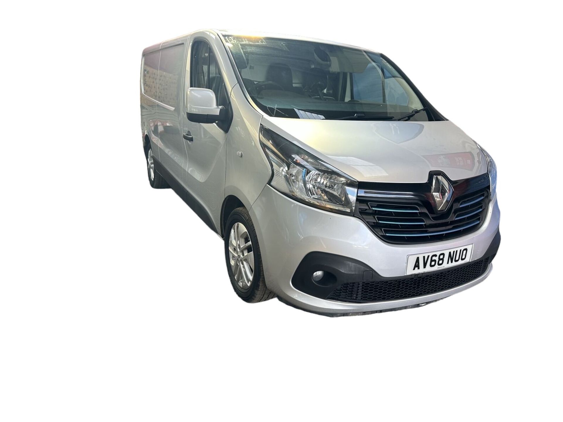 EFFICIENT WORKHORSE: RENAULT TRAFIC SPORT NAV - READY FOR ACTION