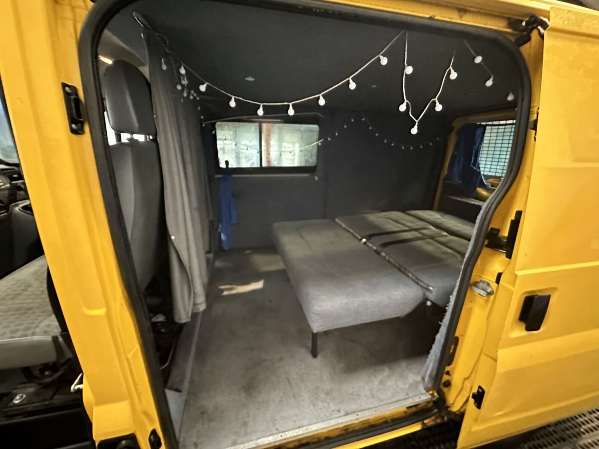 YELLOW JOYRIDE: PANEL/DAY CAMPER VAN, READY TO ROLL >>--NO VAT ON HAMMER--<< - Image 5 of 13