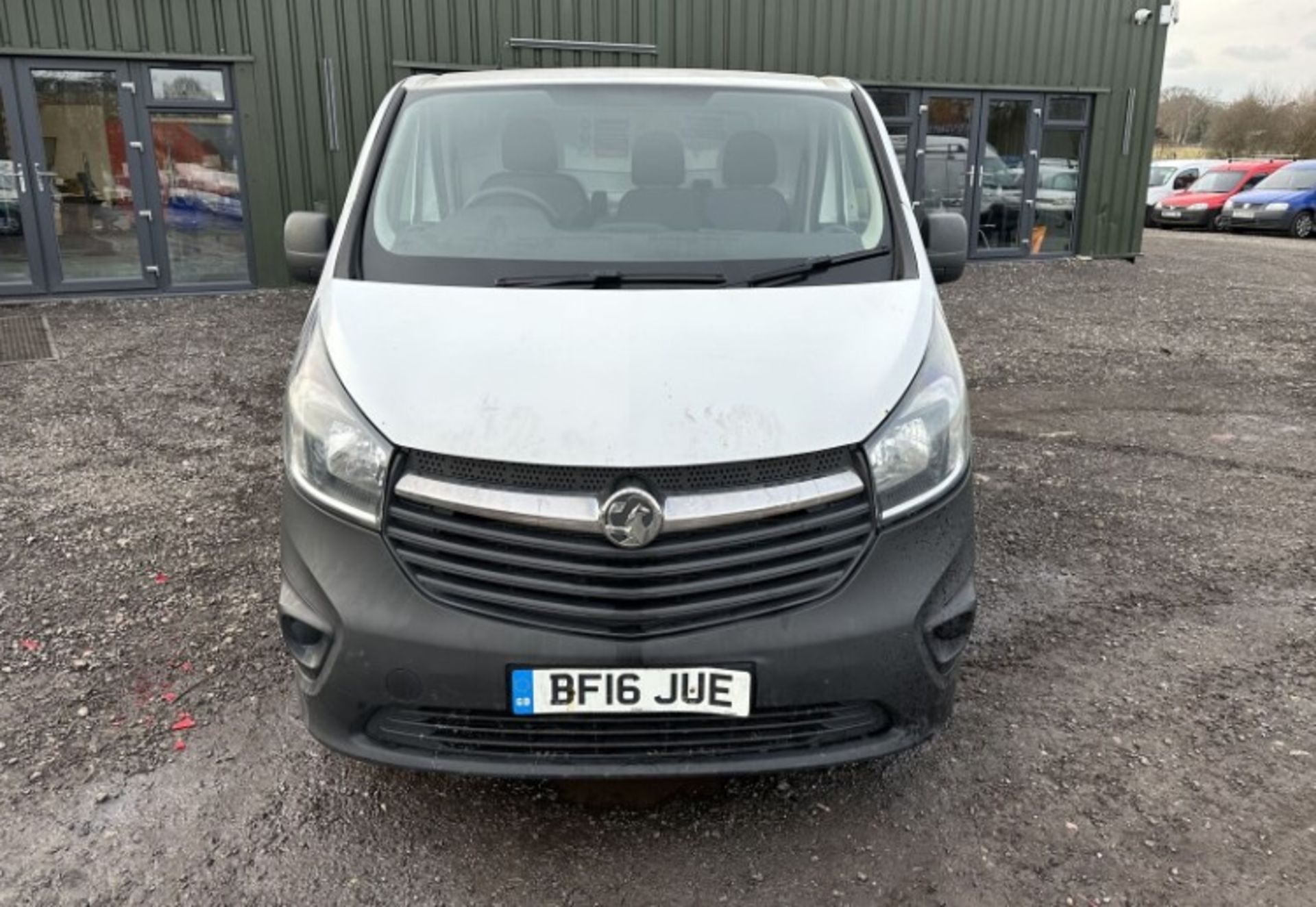 RESCUE PROJECT: 2016 VAUXHALL VIVARO H1 VAN, ENGINE SEIZED >>--NO VAT ON HAMMER--<< - Image 3 of 18