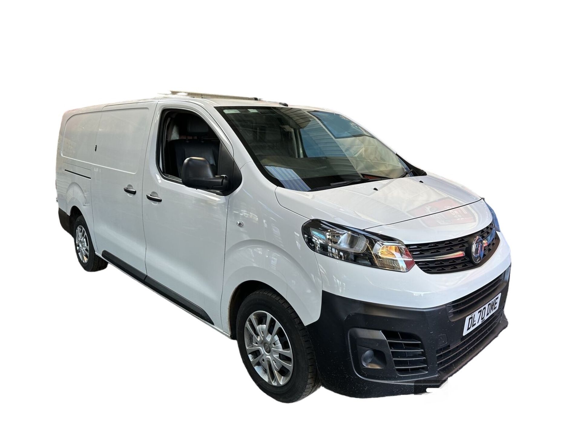 EFFICIENT COMMUTER: 70 PLATE VAUXHALL VIVARO TRAFIC PANEL VAN