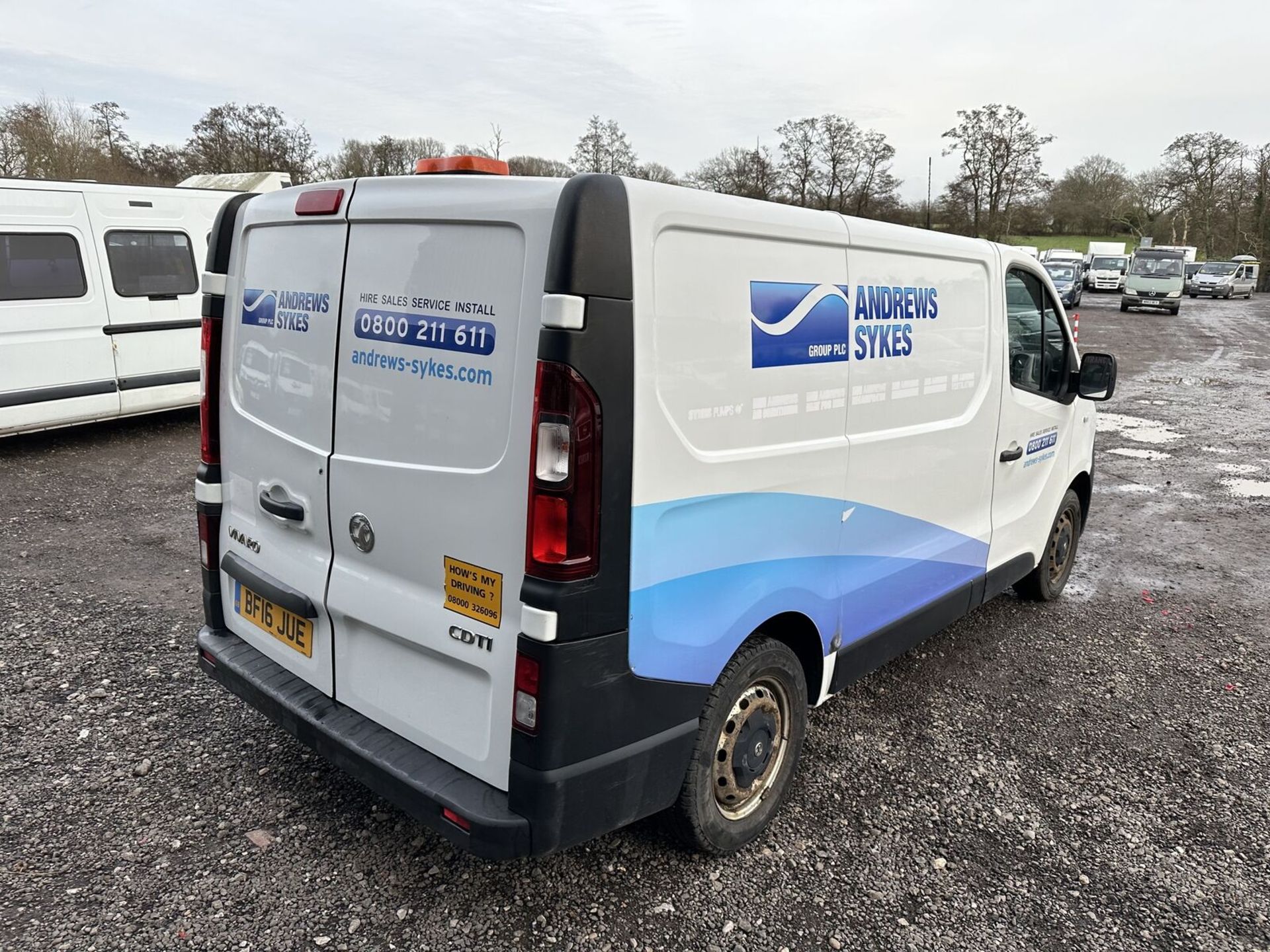 RESCUE PROJECT: 2016 VAUXHALL VIVARO H1 VAN, ENGINE SEIZED >>--NO VAT ON HAMMER--<< - Image 8 of 18