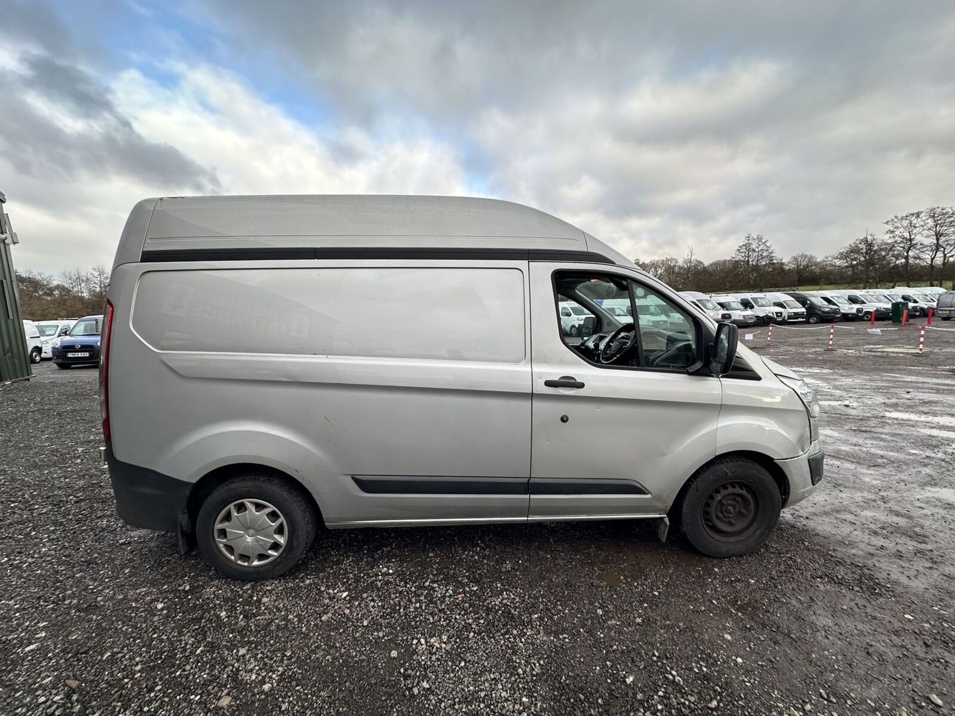 DRIVE WITH CONFIDENCE: 66 PLATE FORD TRANSIT - ULEZ HERO >>--NO VAT ON HAMMER--<< - Image 2 of 15