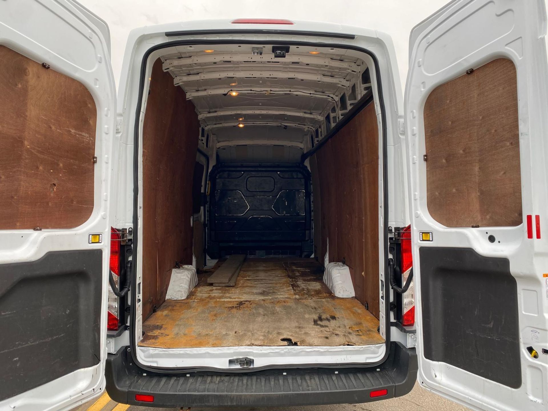 EFFORTLESS CARGO CONTROL: 2018 FORD TRANSIT XLWB L4H3 JUMBO, MANUAL, EURO 6 - Image 9 of 13