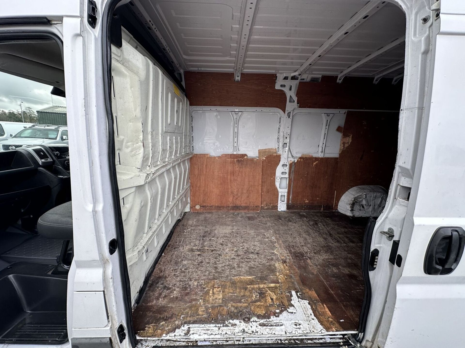 READY FOR ADVENTURE: 65 PLATE DUCATO 35 MULTIJET LWB - Image 14 of 19