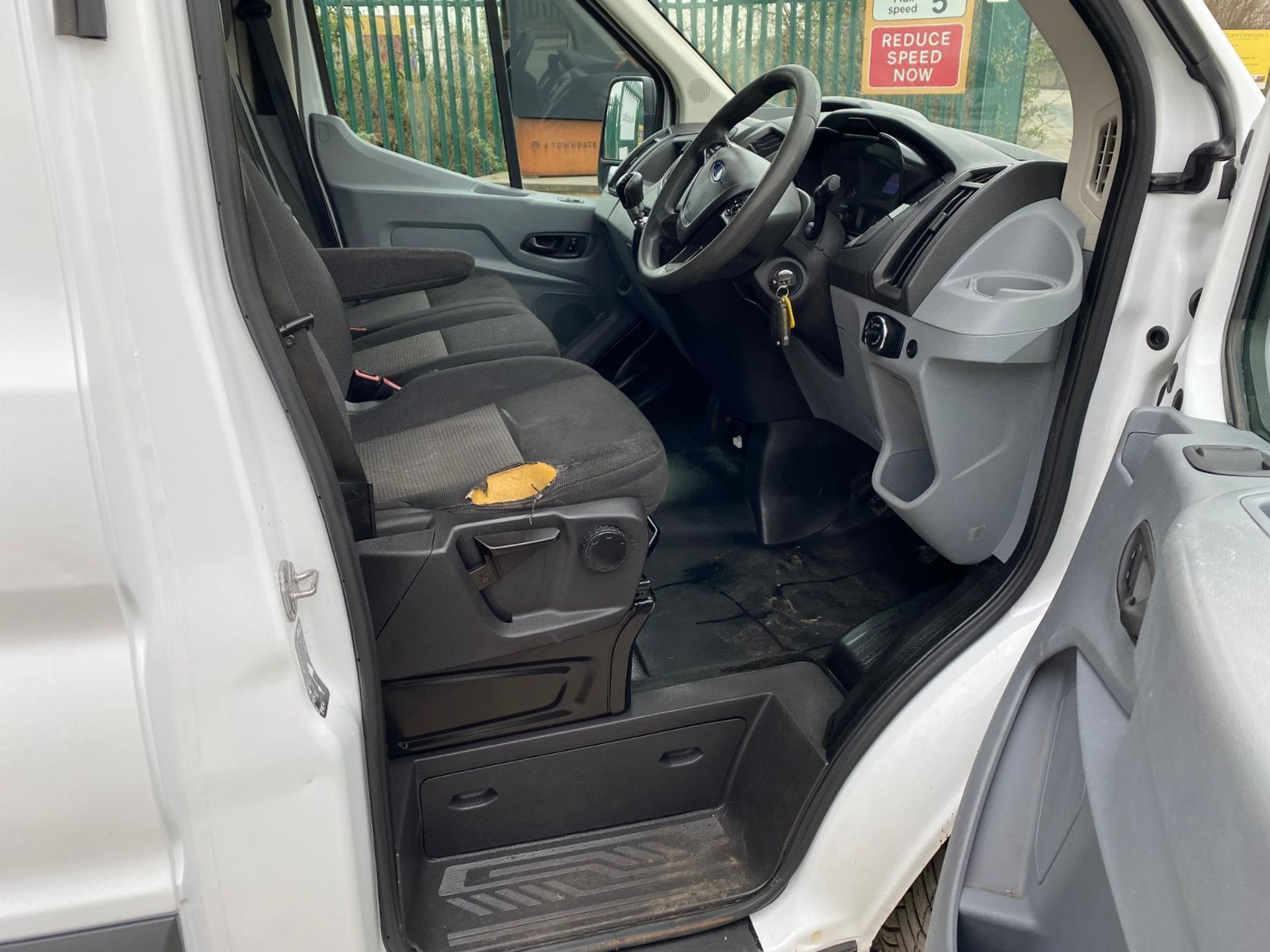 ROBUST WORK COMPANION: 2015 FORD TRANSIT LWB DIESEL MANUAL - Image 8 of 13