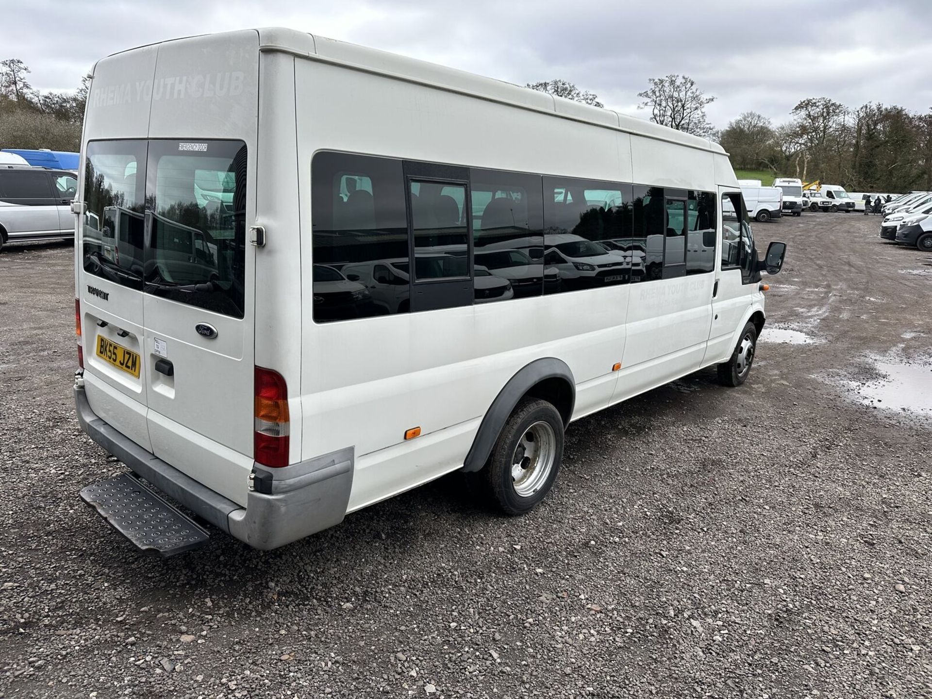 ON THE ROAD TO FREEDOM: 55 PLATE FORD TRANSIT MINIBUS >>--NO VAT ON HAMMER--<< - Image 2 of 15