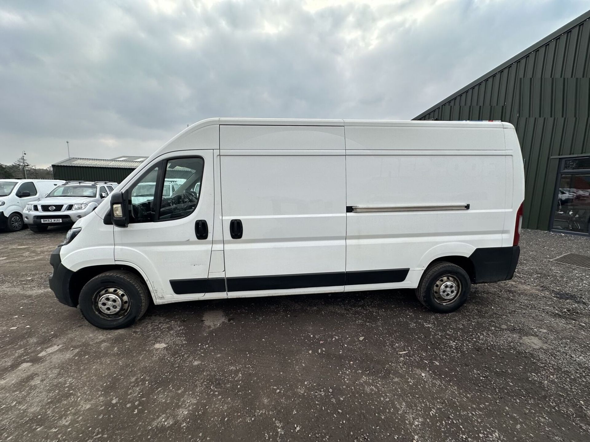 WHITE VAN WONDER: PEUGEOT BOXER RELAY LONG WHEEL BASE - Image 2 of 19