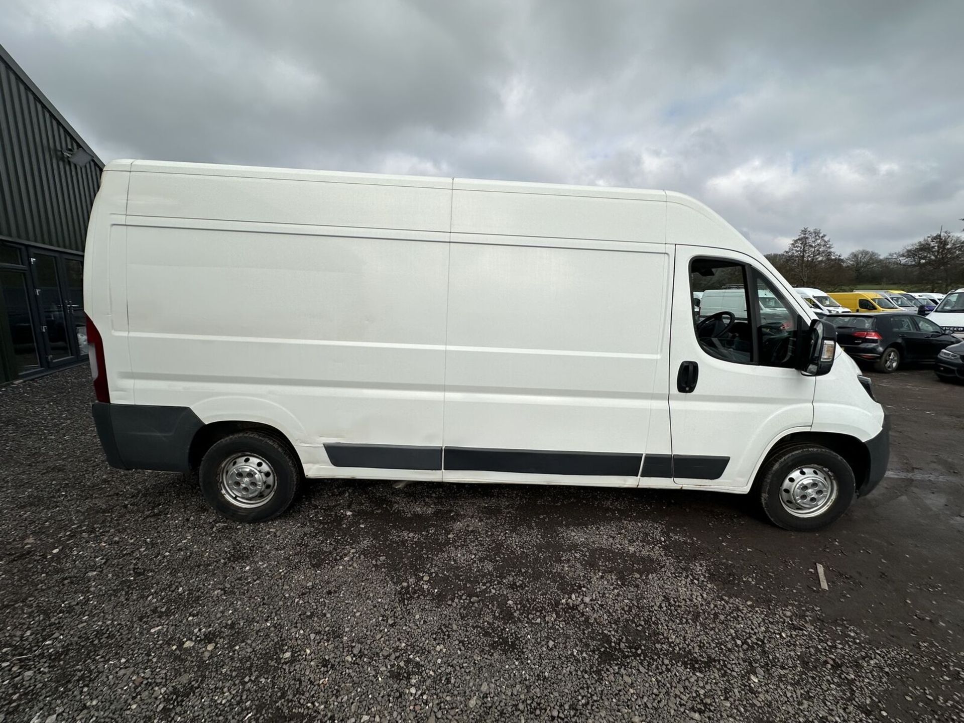 FIXER-UPPER ALERT! 2016 PEUGEOT BOXER PROFESSIONAL >>--NO VAT ON HAMMER--<< - Bild 2 aus 17