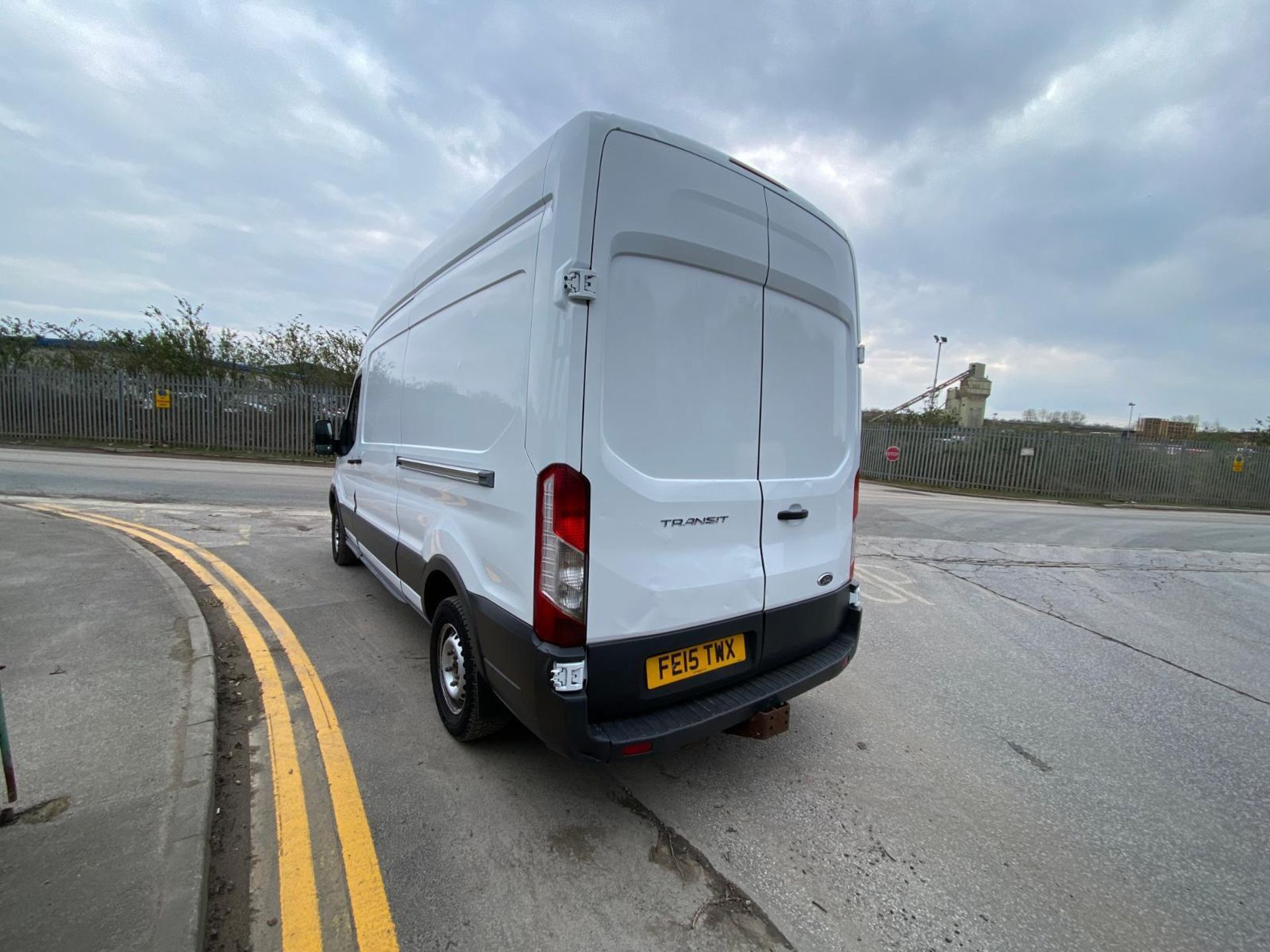 ROBUST WORK COMPANION: 2015 FORD TRANSIT LWB DIESEL MANUAL - Image 5 of 13