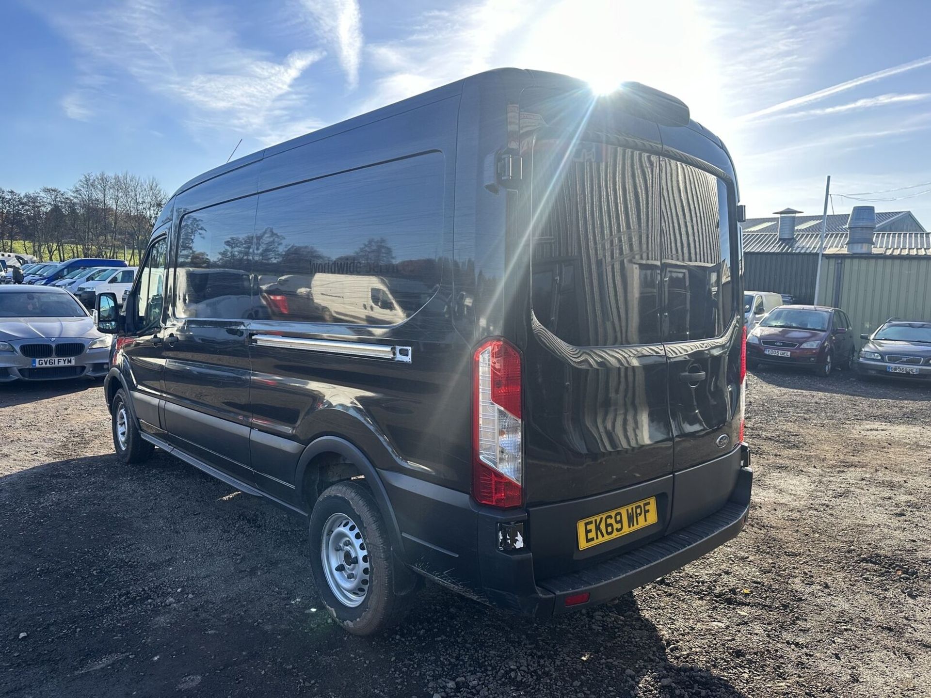 EFFICIENT WORKHORSE: 69 PLATE FORD TRANSIT 350 LEADER ECOBLUE >>--NO VAT ON HAMMER--<< - Image 3 of 19