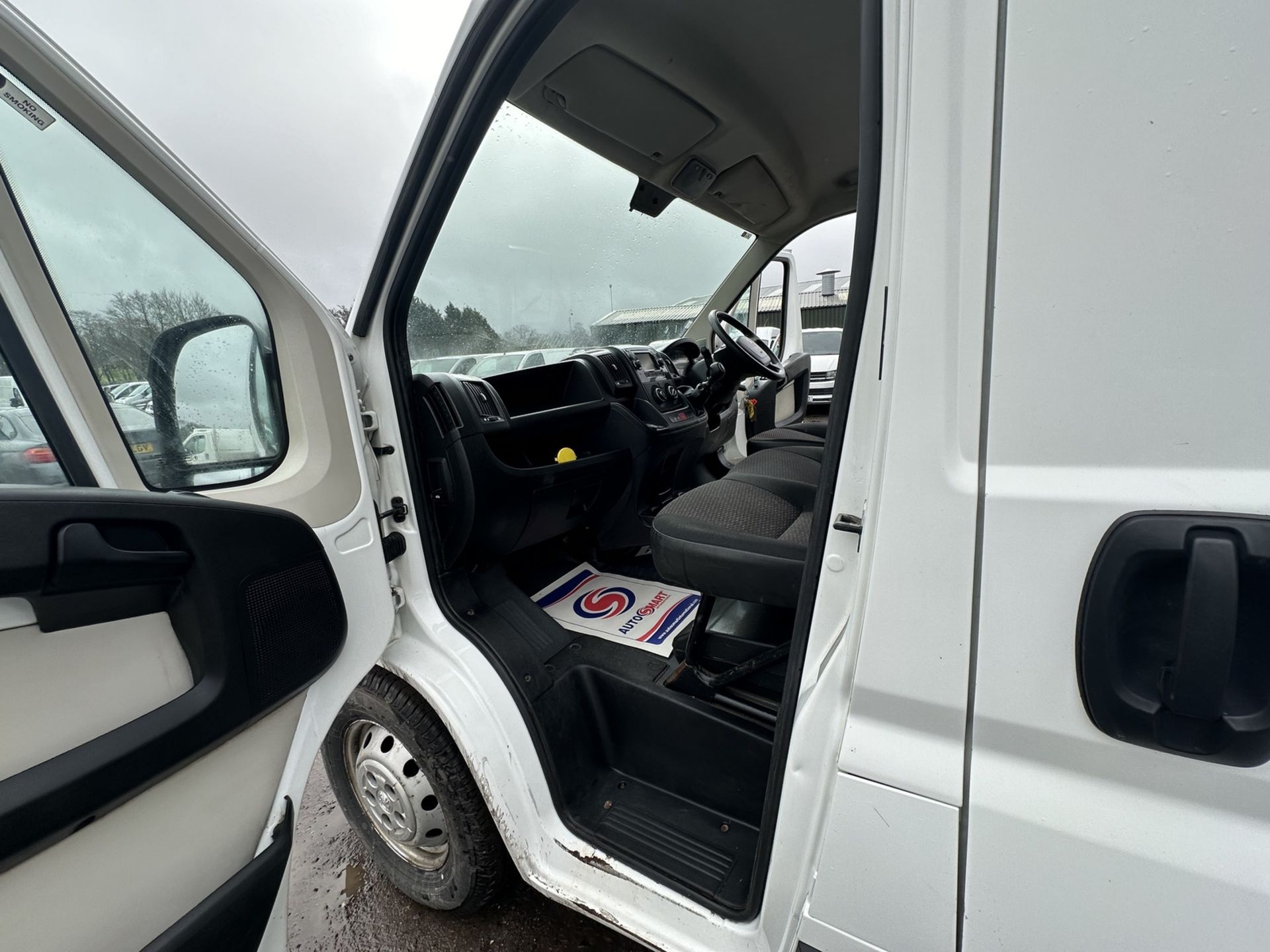 WHITE WORKHORSE: 2019 PANEL VAN, READY FOR DUTY - Image 4 of 18