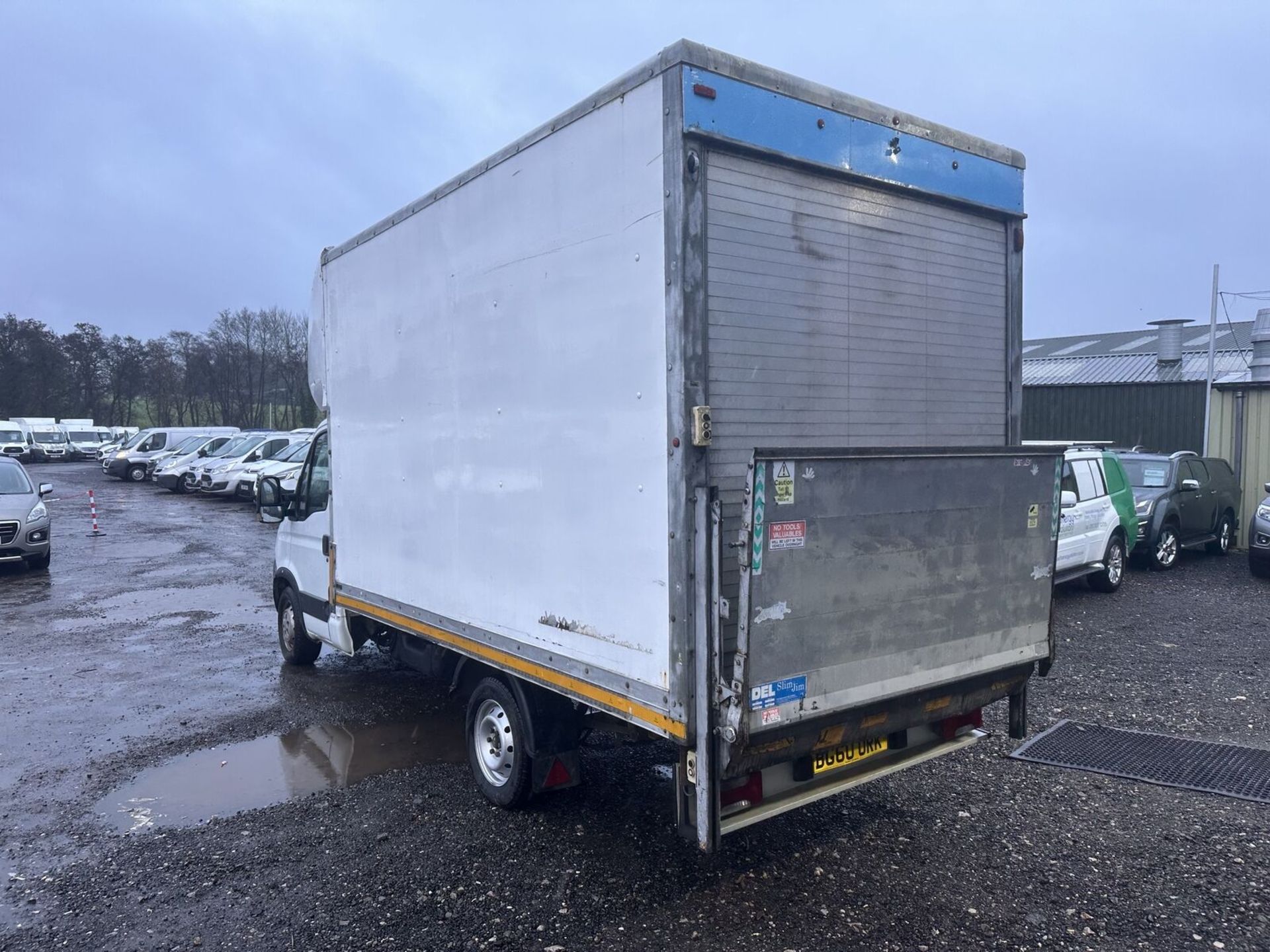 EFFICIENT HAULING: AUTOMATIC IVECO DAILY 35S11 LUTON - MOT: AUGUST 2024 - NO VAT ON HAMMER - Image 10 of 13