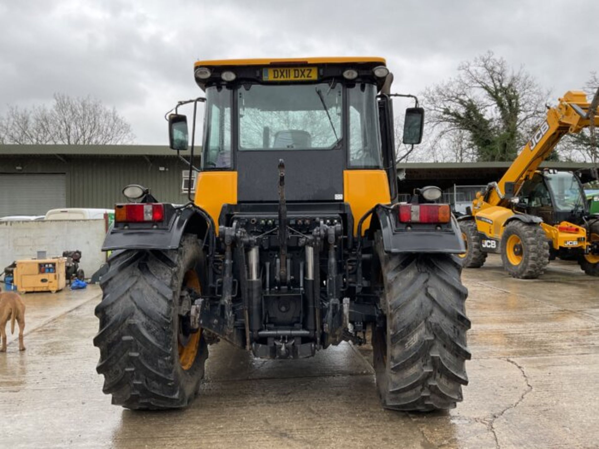 YEAR 2011 – 11 REG JCB 3230 FASTRAC - Image 8 of 10