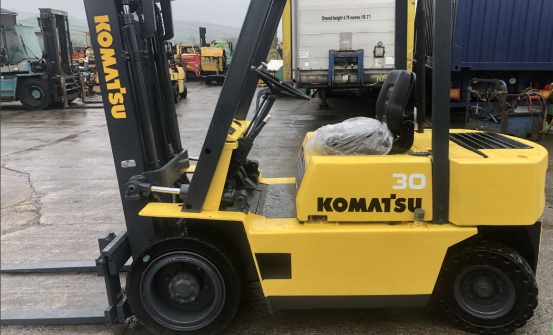 KOMATSU FD30,3 TON DIESEL FORKLIFT - Image 2 of 10