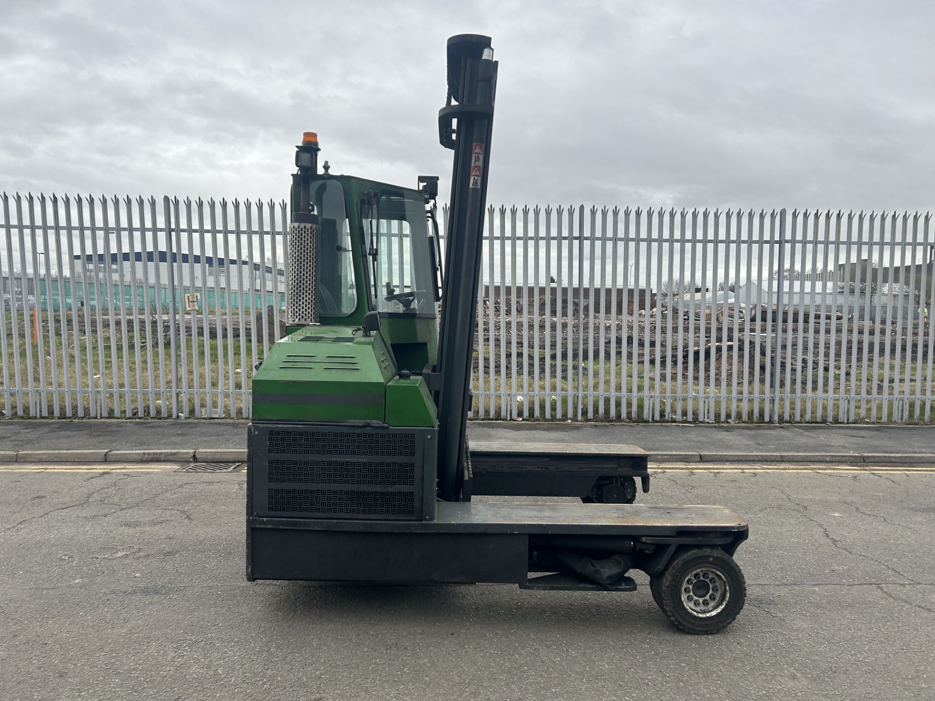 FOUR-WAY TRUCKS COMBILIFT C4000 - Image 2 of 3