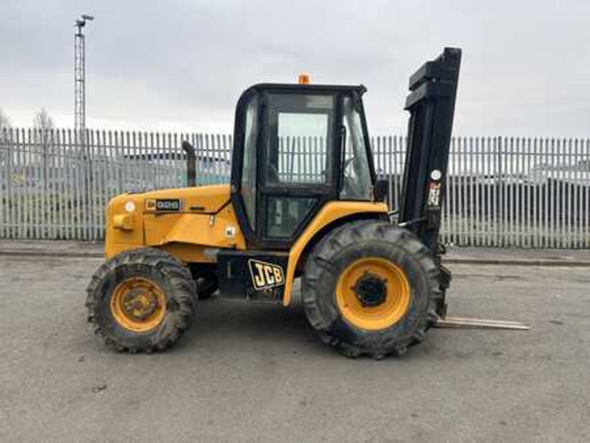 ROUGH TERRAIN FORKLIFTS JCB 926 4X4 - Image 4 of 6