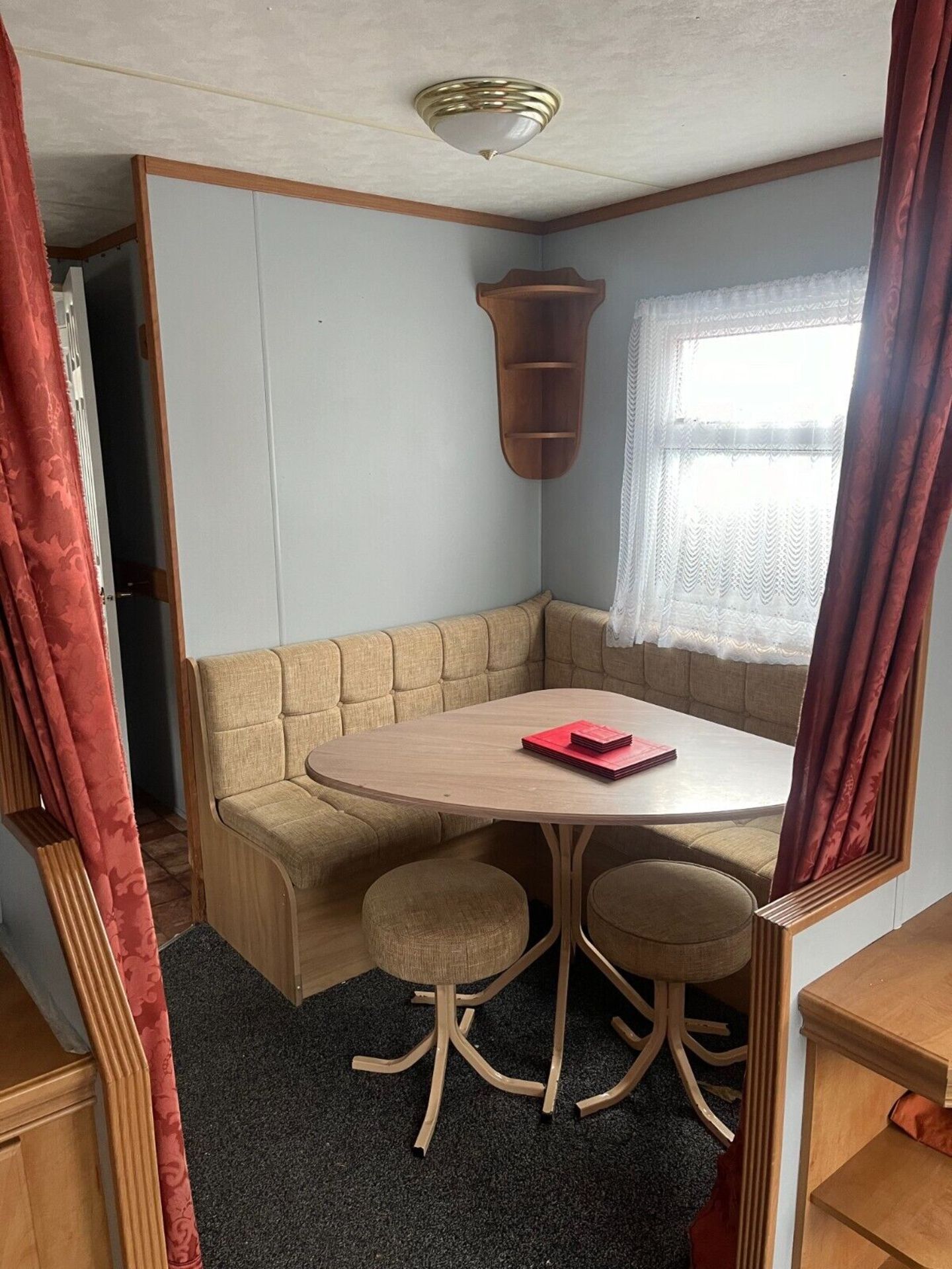 UNWIND IN LUXURY: WILLERBY WESTMORELAND 3-BED STATIC CARAVAN - Image 11 of 22