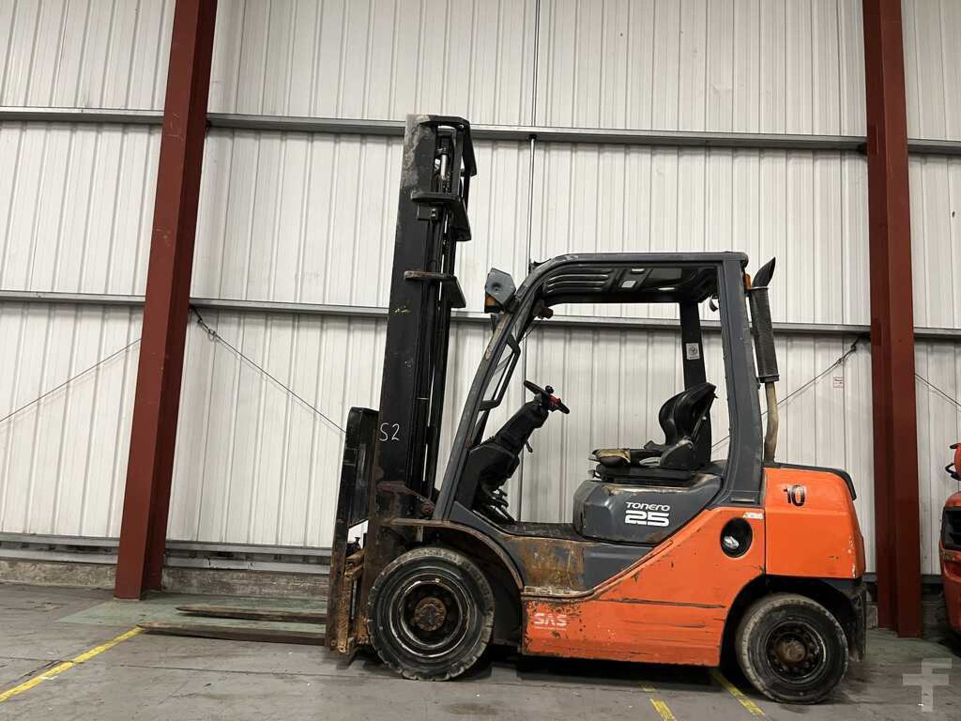 2017 DIESEL FORKLIFTS TOYOTA 02-8FDF25