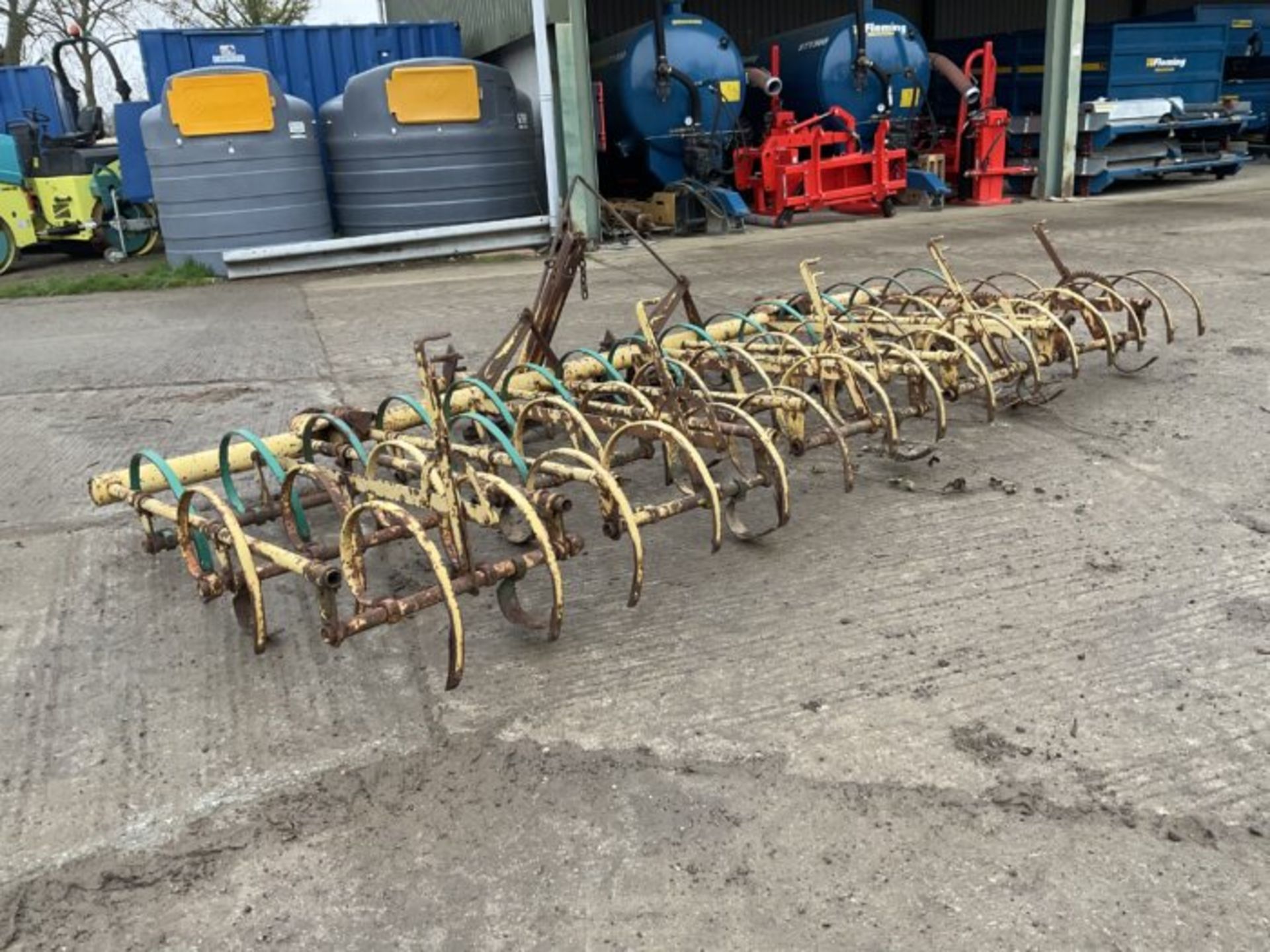 BOMFORD 39 SPRING TINE CULTIVATOR. - Image 5 of 8