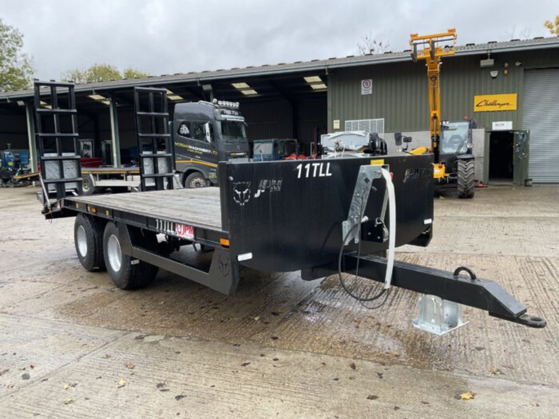 JPM 11TLL. 11 TON LOW LOADER. HYDRAULIC BRAKES - Image 4 of 8