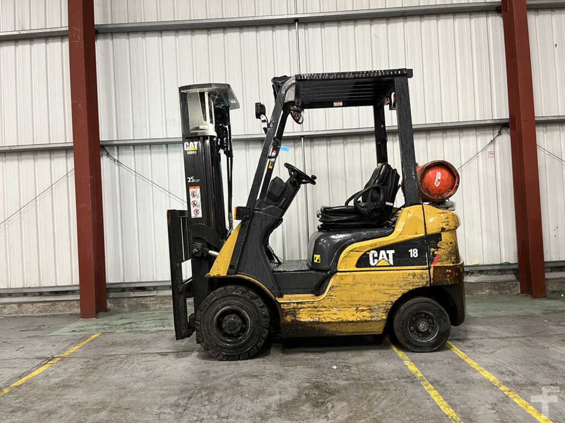 LPG FORKLIFTS CAT LIFT TRUCKS GP18NT