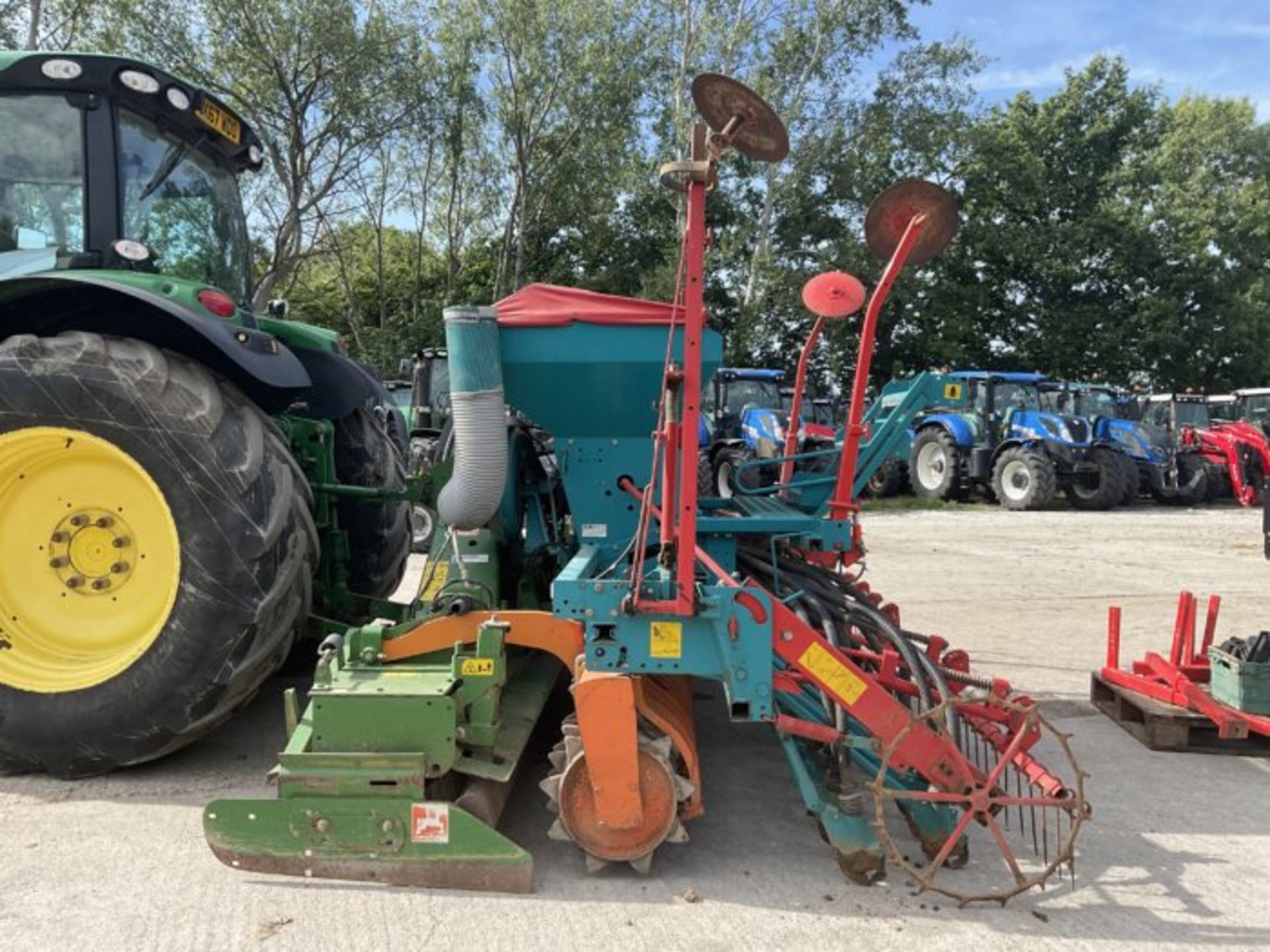 AMAZONE KG 4000 SPECIAL POWER HARROW YEAR 2011 WITH RECO SULKY SPI DRILL. YEAR 1997.