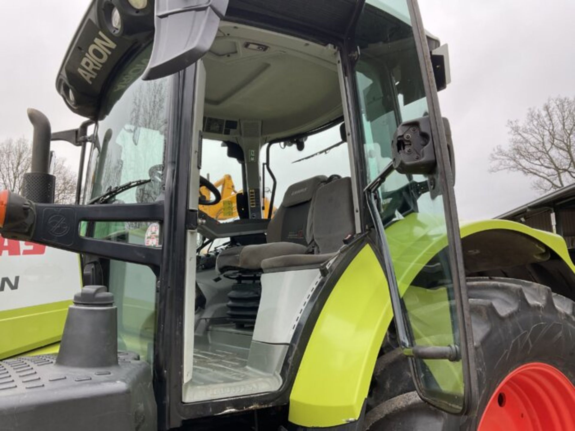 YEAR 2019 – 19 REG CLAAS 610 ARION - Image 9 of 12