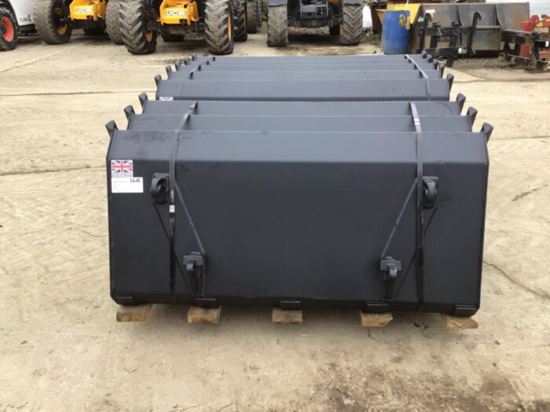 NEW LWC 5FT 5 SERIES EURO BUCKET - Image 4 of 5