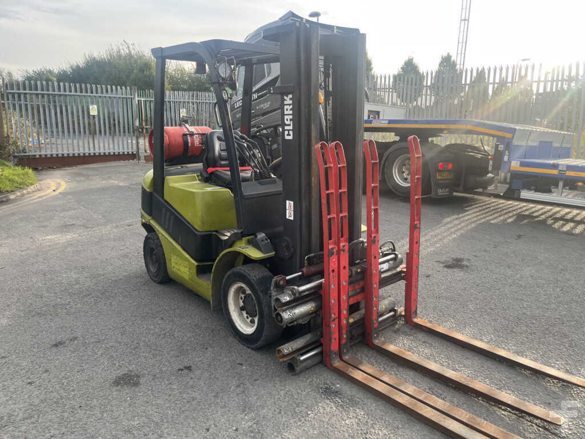 2005 LPG FORKLIFTS CLARK C25G - Image 2 of 6