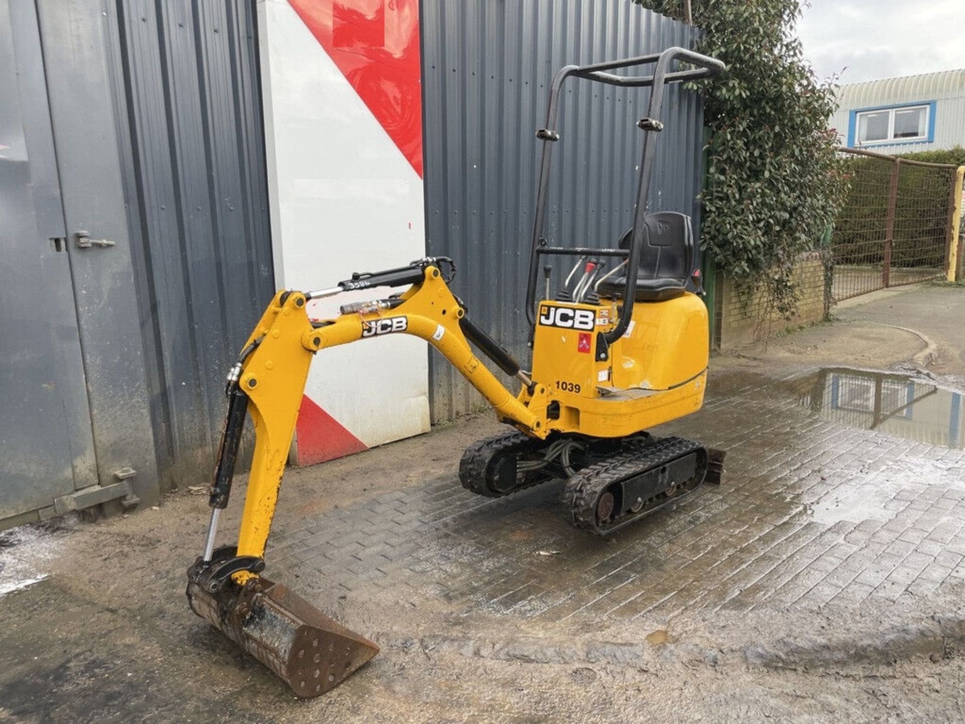 2020 JCB 8008 CTS: AGILE MICRO EXCAVATOR WITH 736 HOURS, PERKINS DIESEL ENGINE - Image 11 of 11