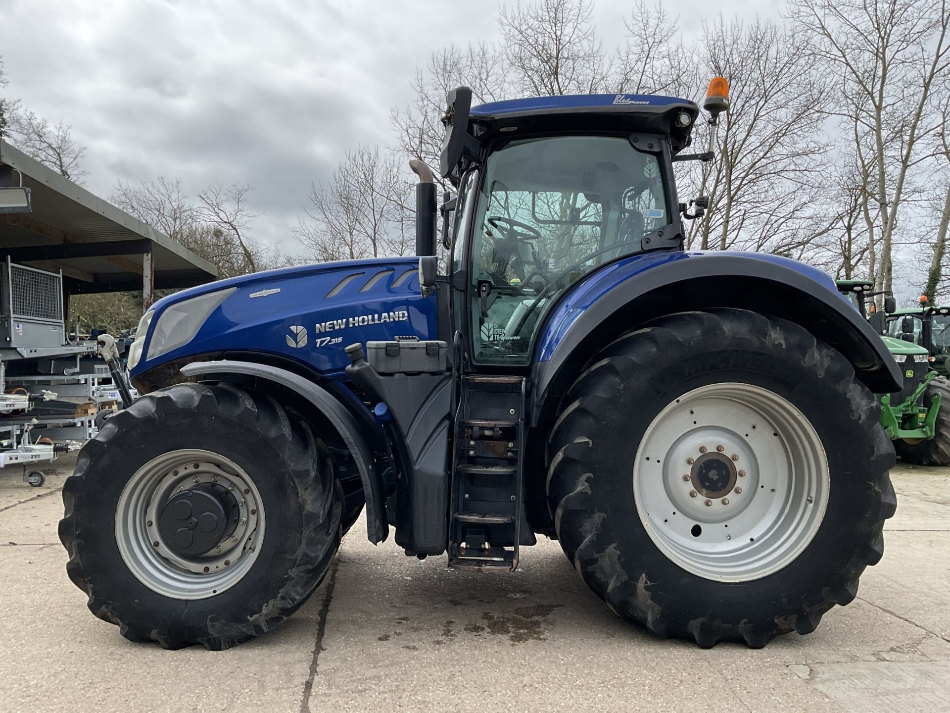 NEW HOLLAND T7.315 BLUE POWER