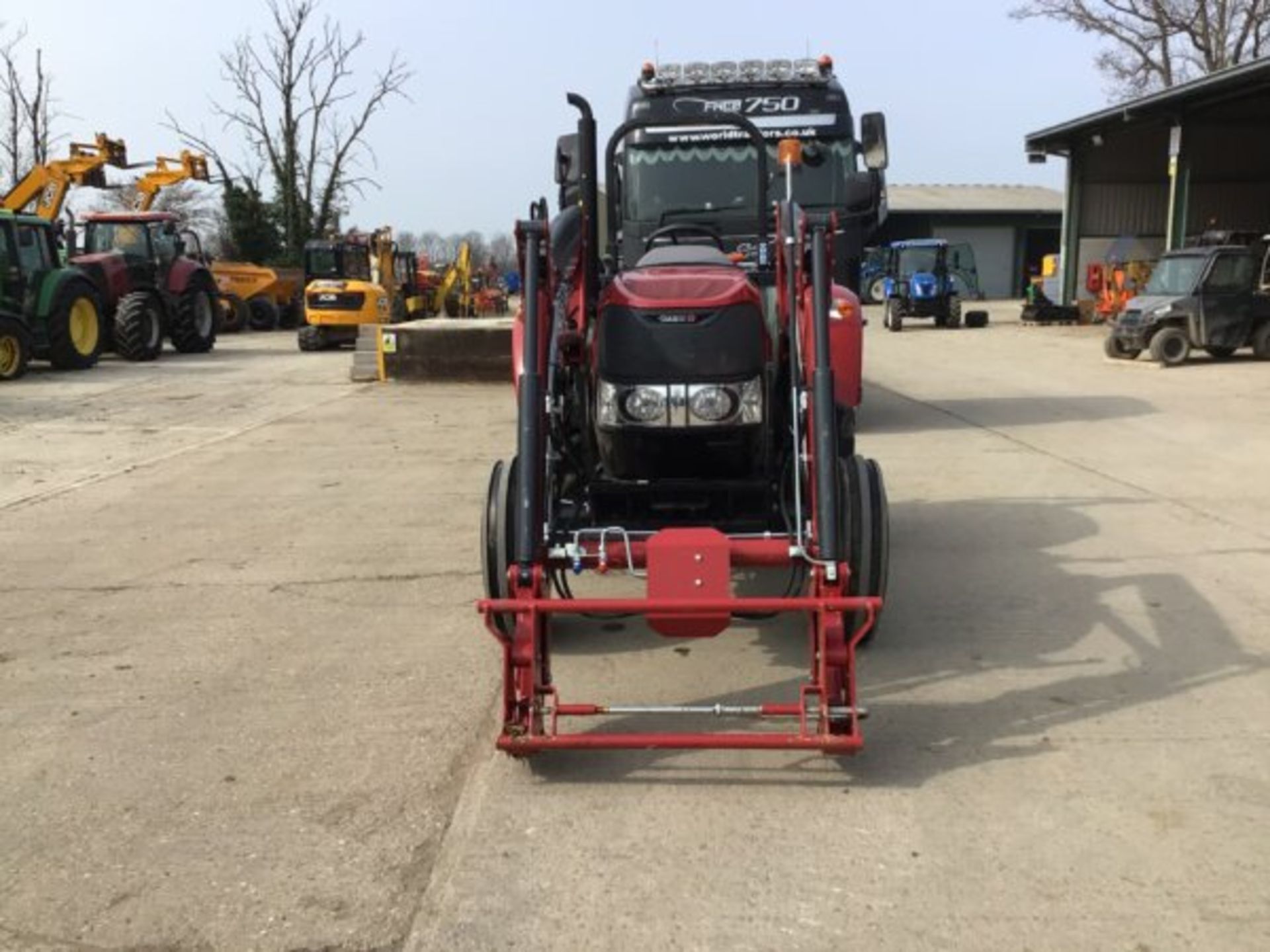 YEAR 2019 – 19 REG CASE IH 55A FARMALL WITH CASE IH LRA3518 LOADER. 2 SPOOLS. 2 WD. - Image 5 of 7