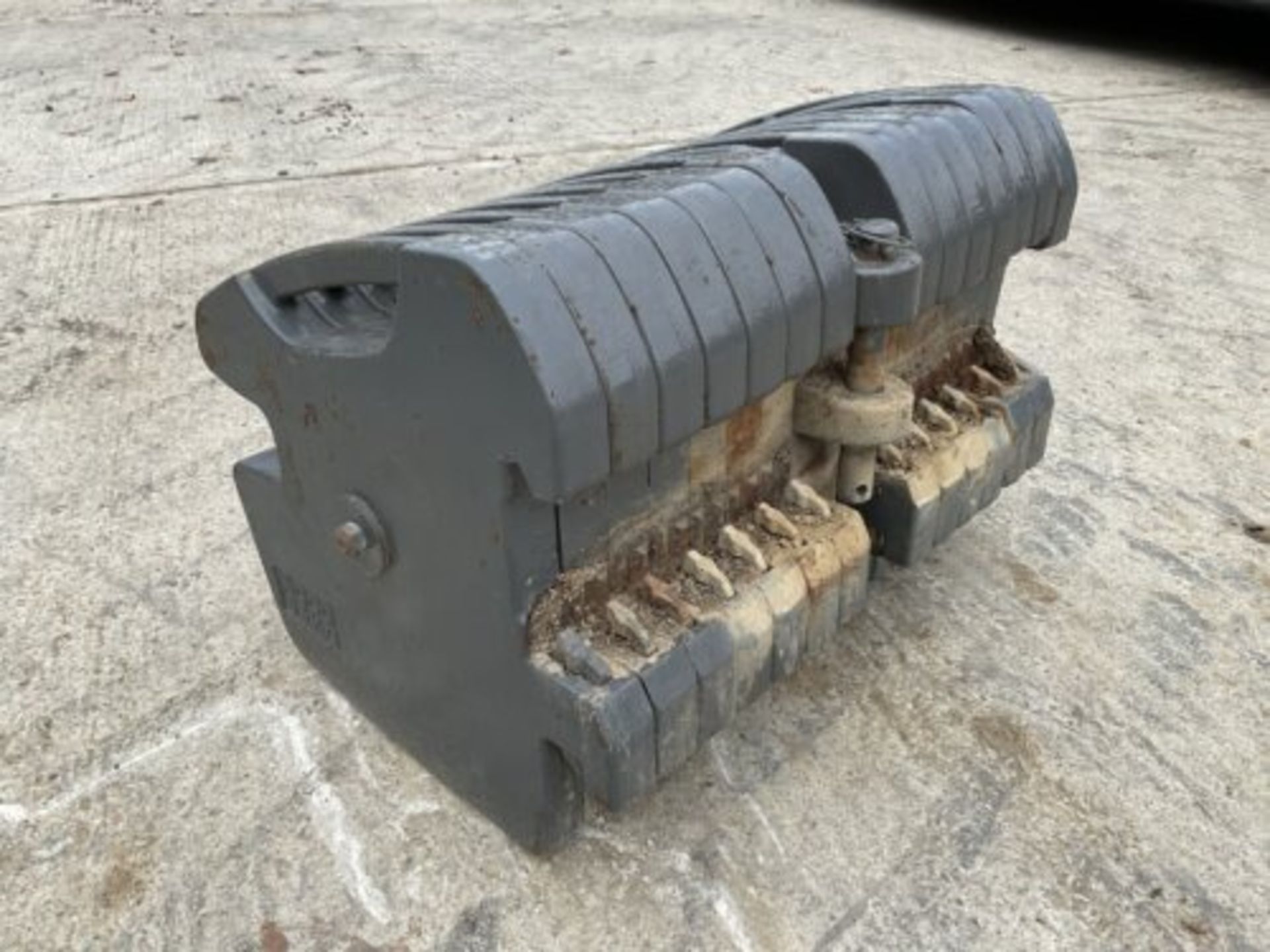 AGCO BLOCK WEIGHTS - Image 5 of 5