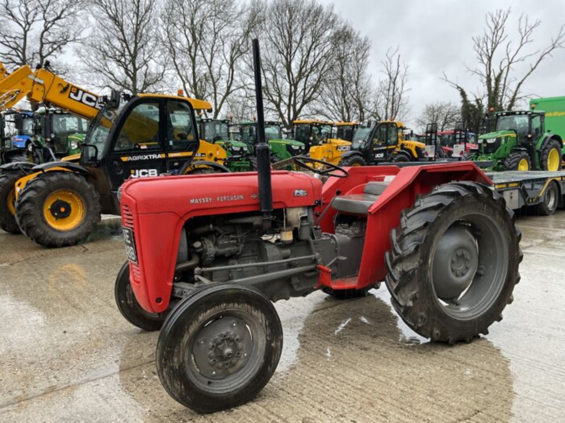 MASSEY FERGUSON 35X. 3 CYLINDER. DIESEL. GOOD WORKING ORDER. VERY TIDY. - Image 2 of 9